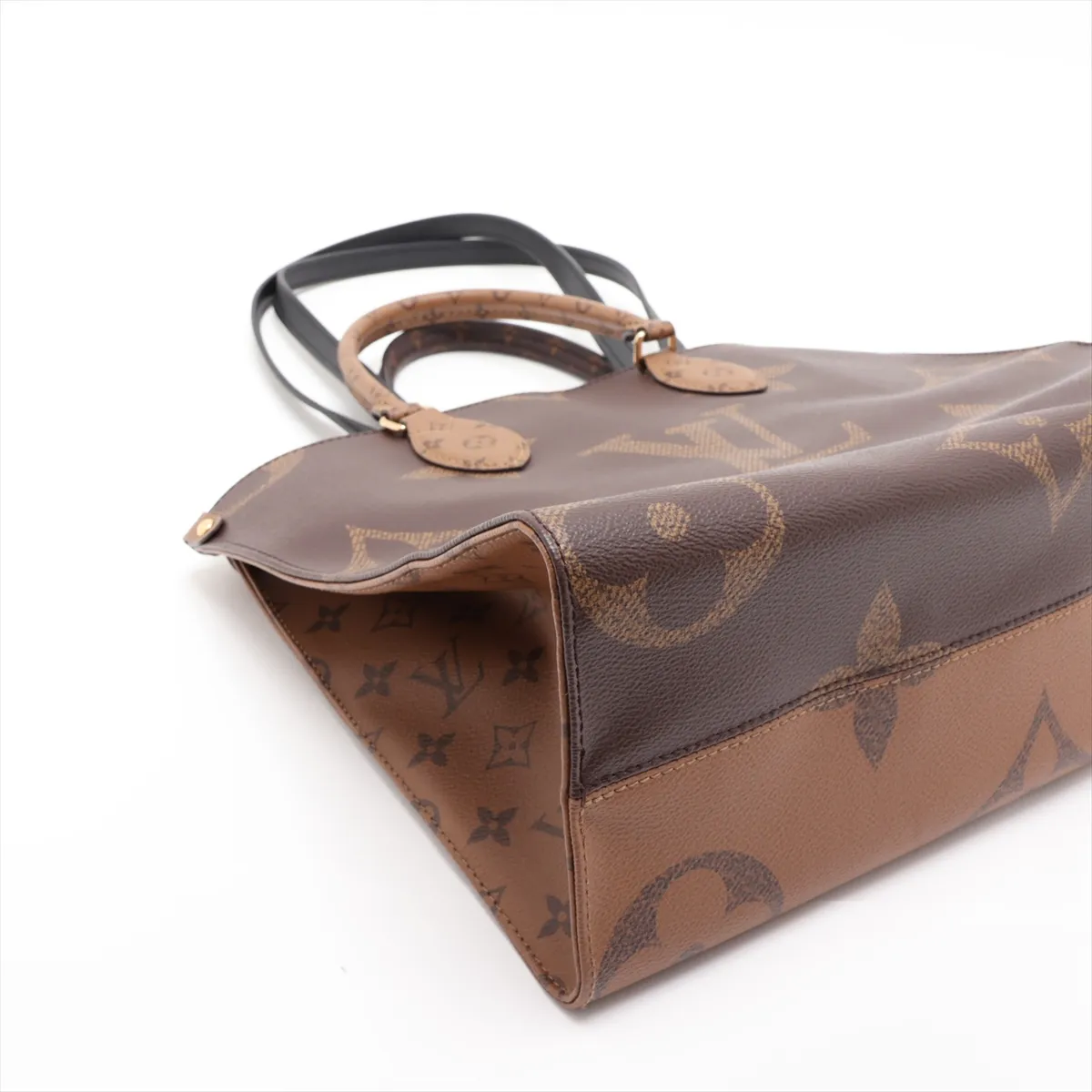 Giant Monogram Reverse OnTheGo MM M45321 Brown (RFID detected) — view 4