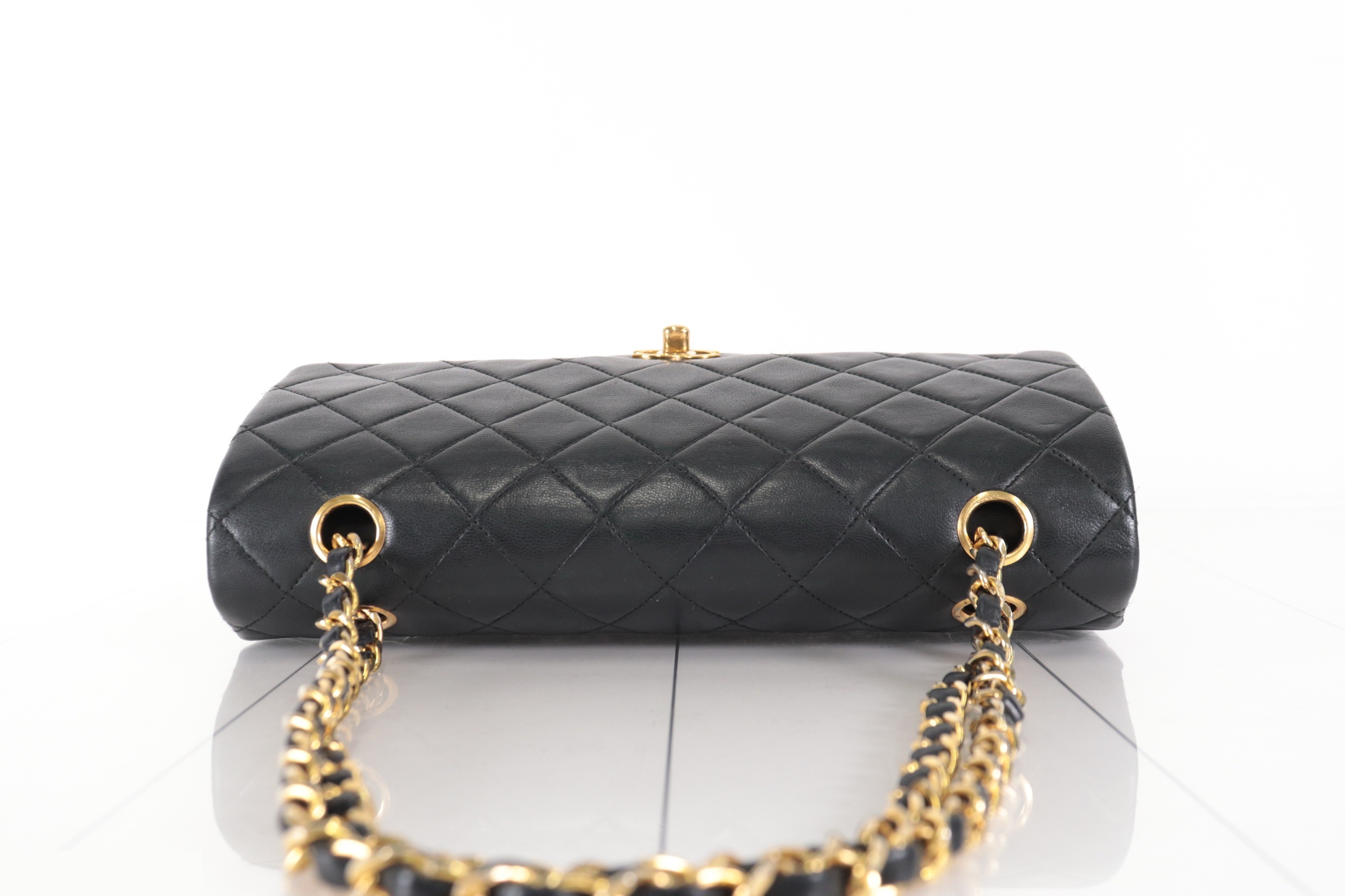 Double flap 25 Lambskin Chain Shoulder Bag, Series 0 — view 6