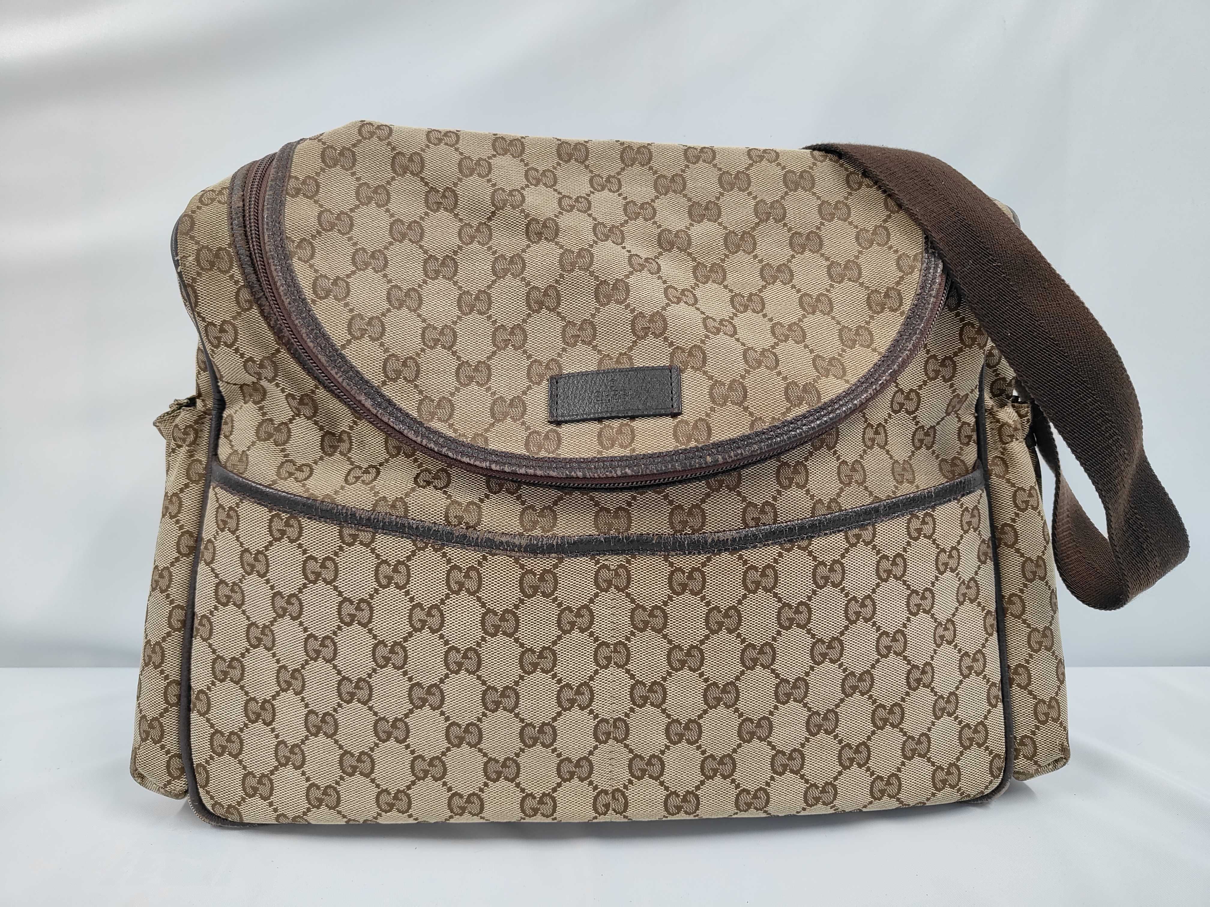 GG Canvas Shoulder Bag