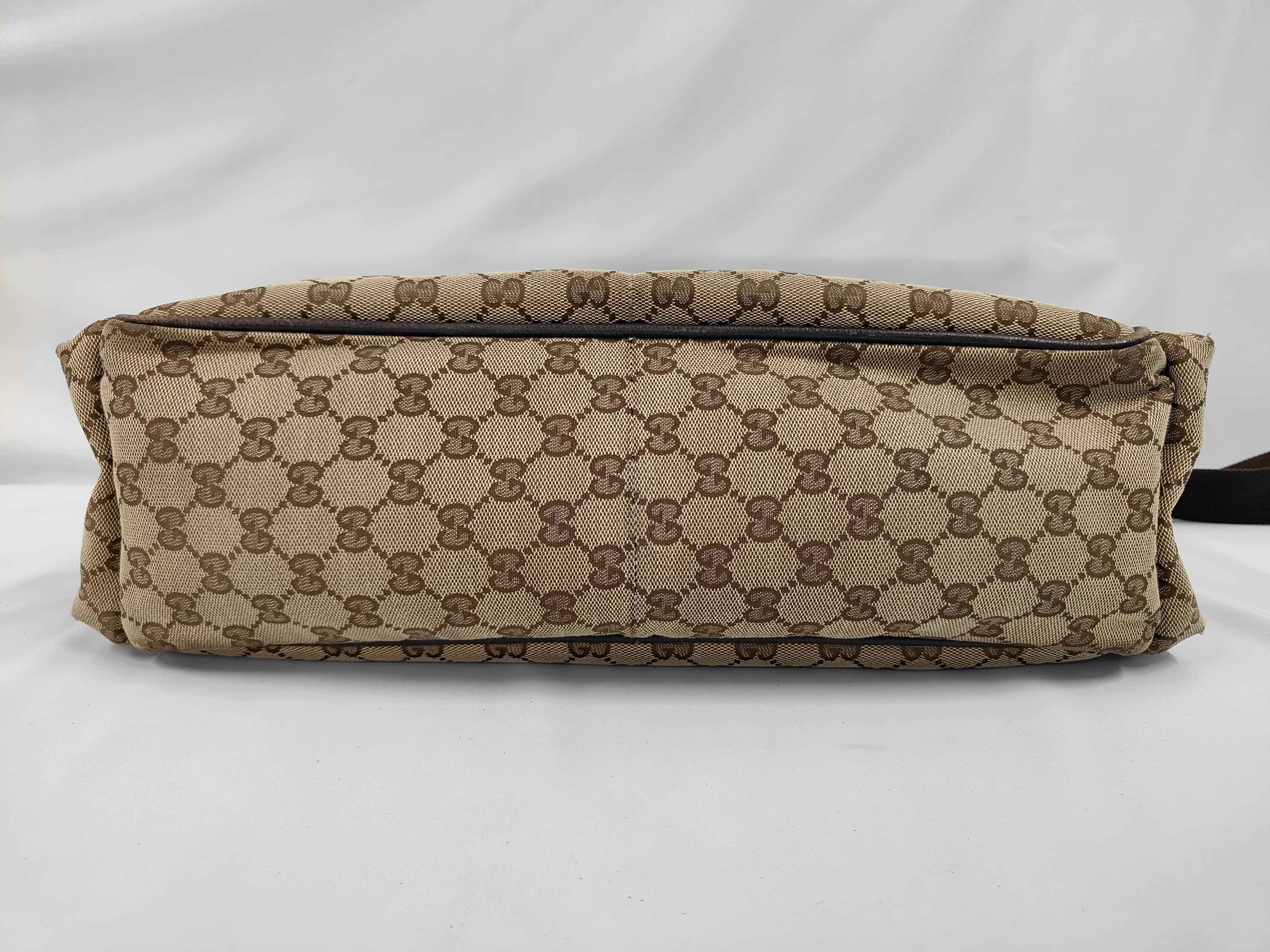 GG Canvas Shoulder Bag — view 4