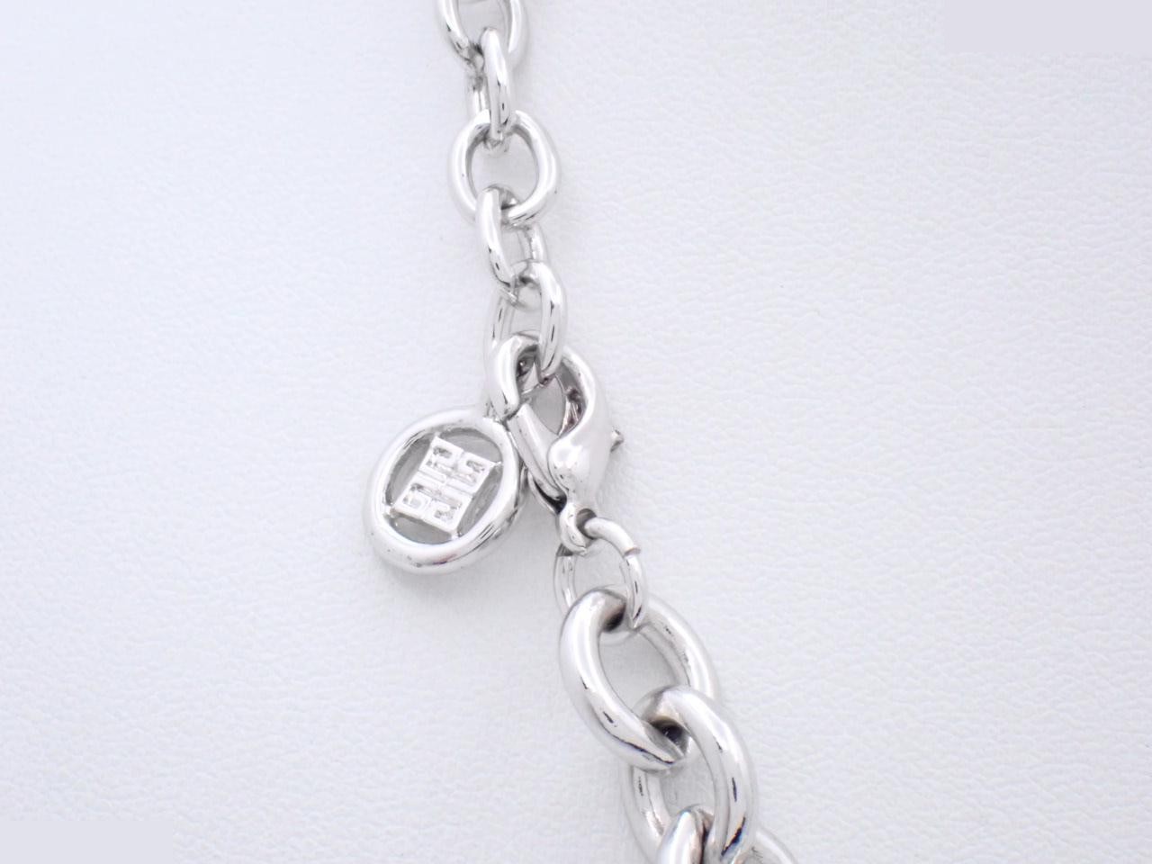 logo plate necklace, total length approximately 48 cm. — view 2