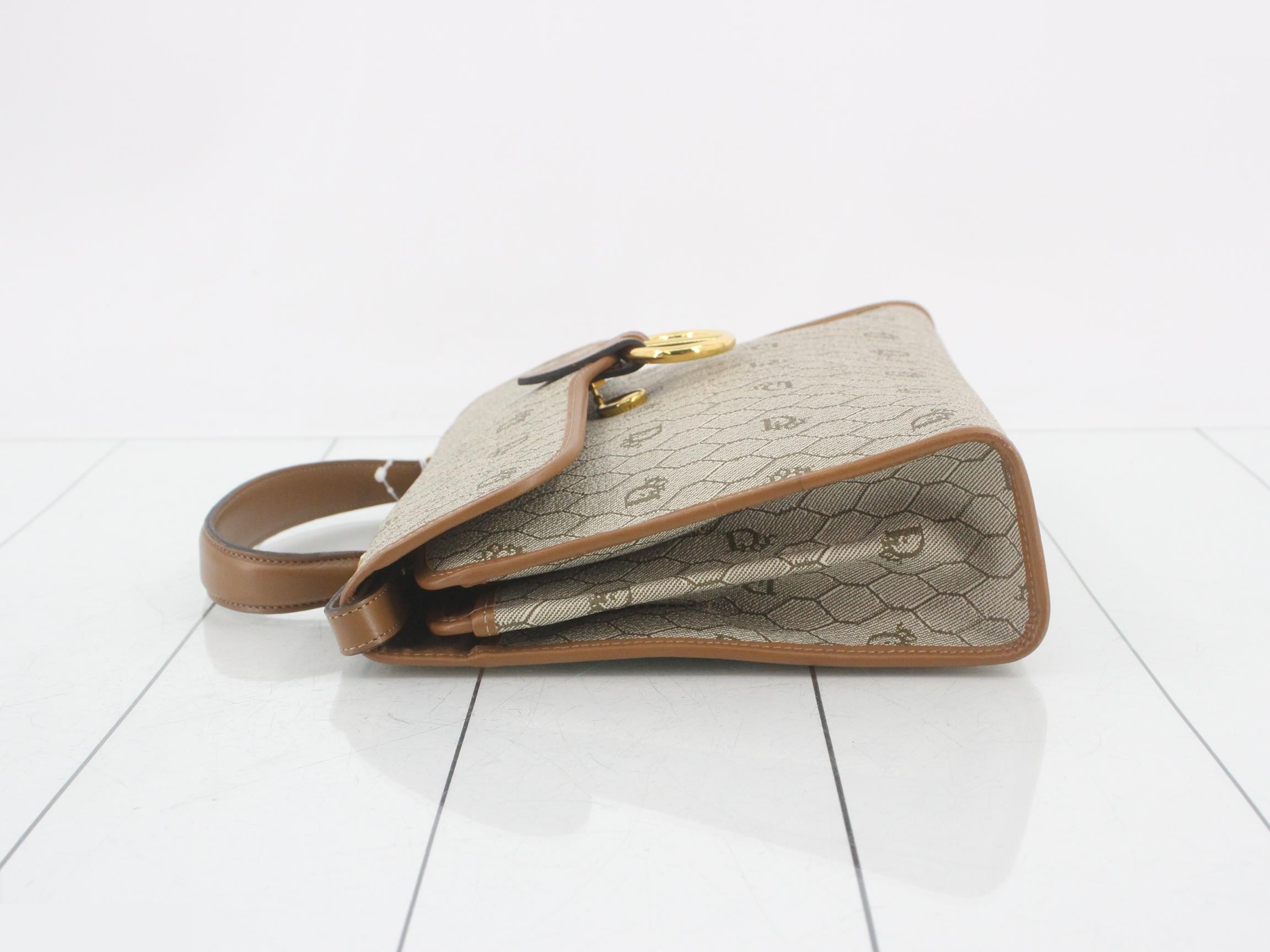 handbag — view 4