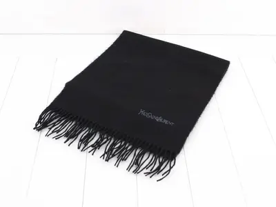Cashmere scarf
