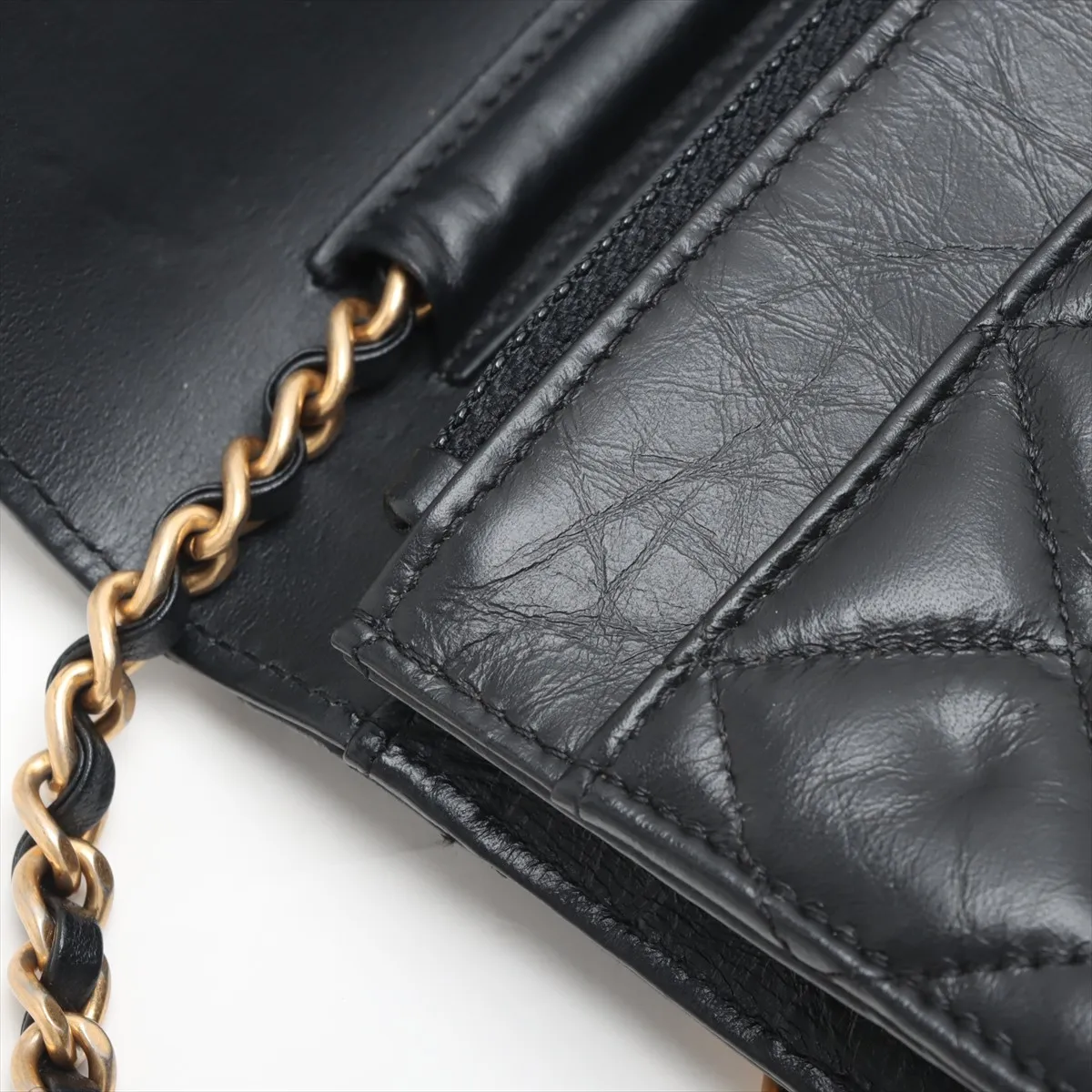 Matelasse 2.55 Vintage Calf Chain Wallet Icon Black Gold Hardware 23927029 23rd Series — view 13
