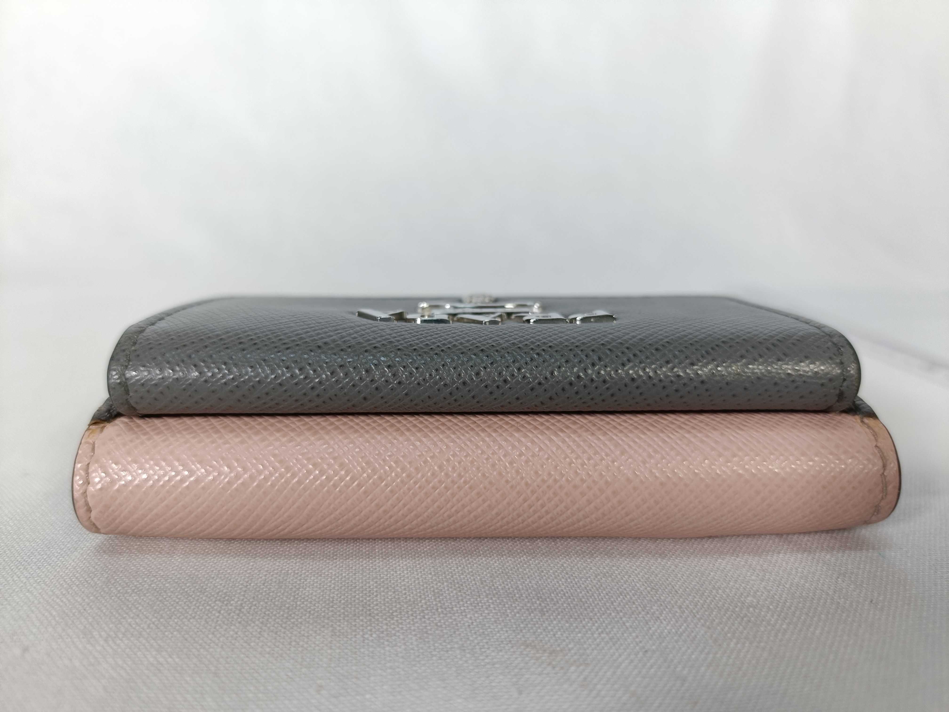 wallet — view 4