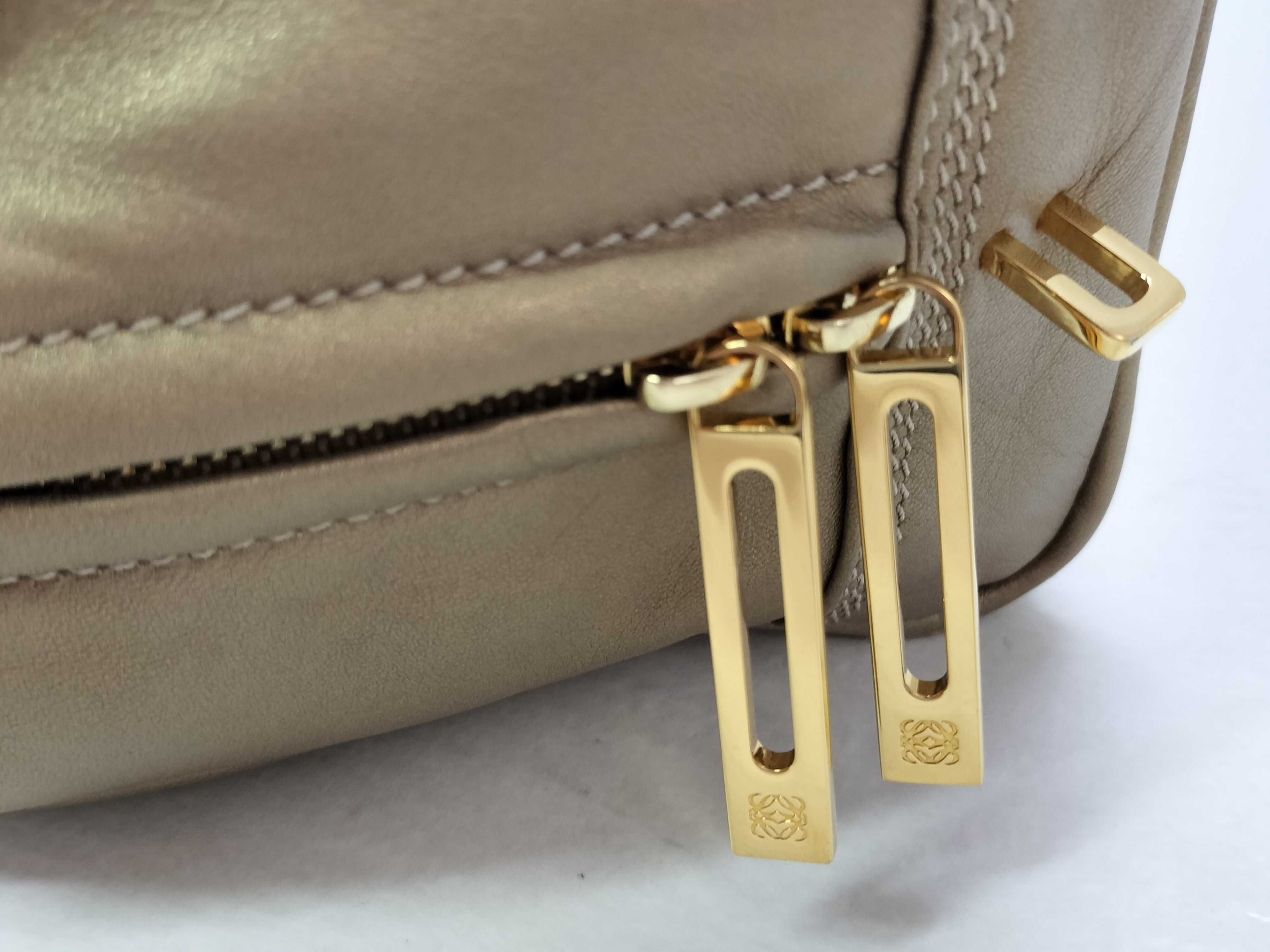 Amazona 28 Anagram Gold Handbag — view 15