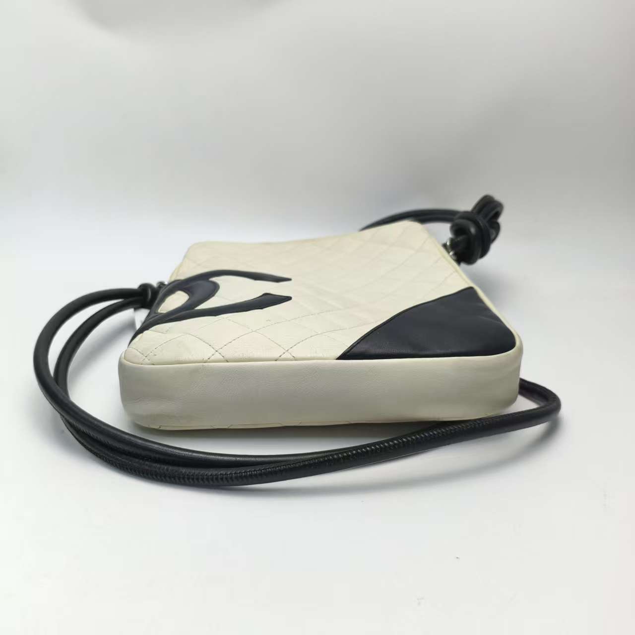 【*Shipped from: China*】CHANEL Leather Shoulder Bag 9499346 — view 6