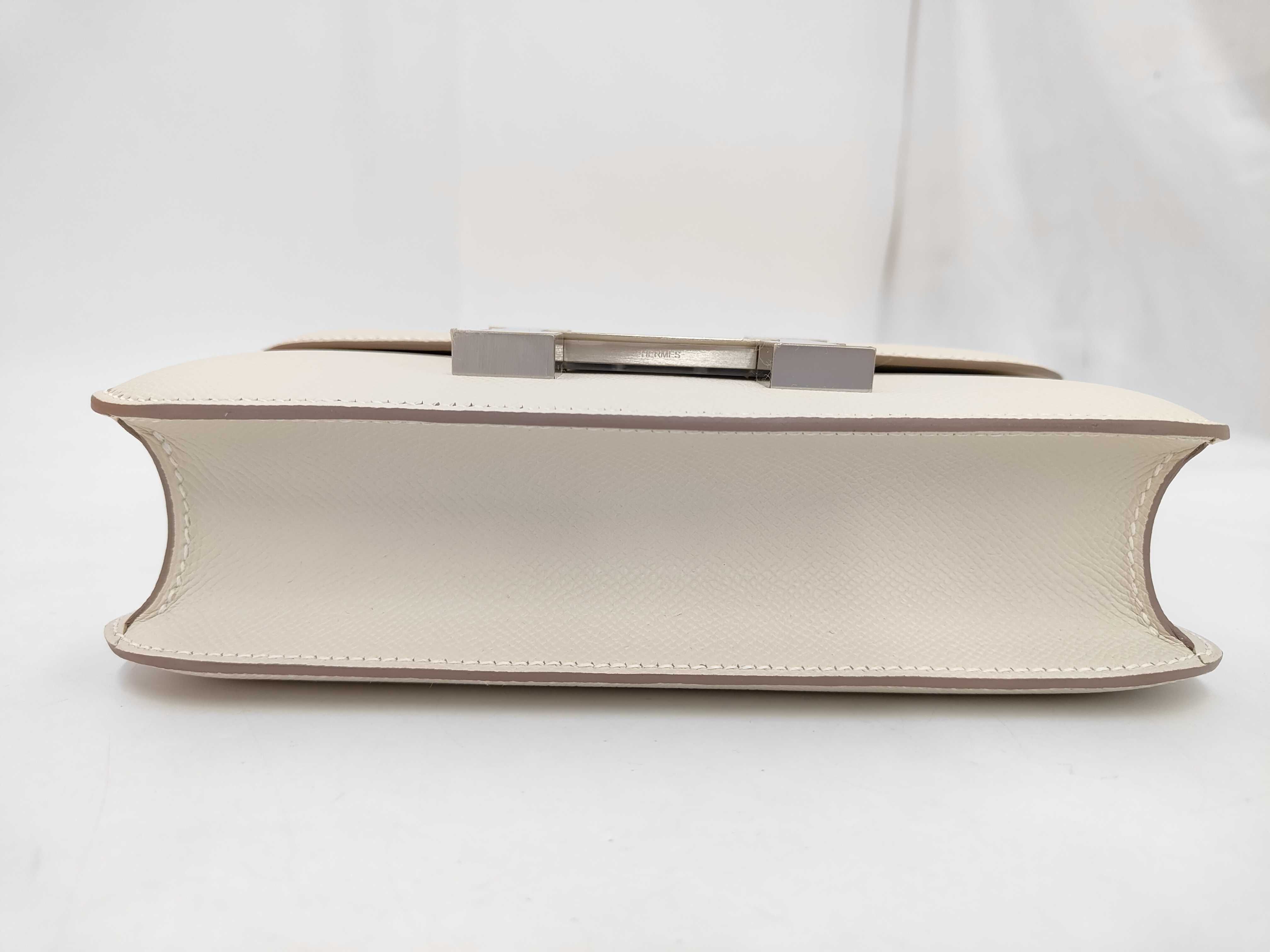 Constance 24 Veau Epsom Craie Silver Hardware K Stamp Shoulder Bag — view 3