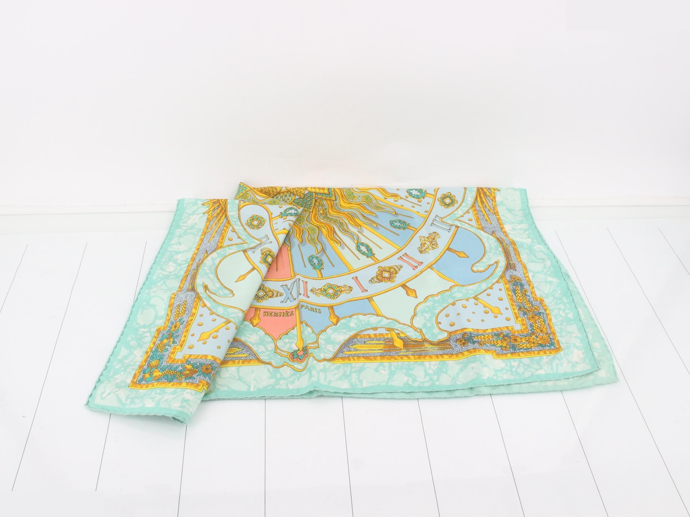 scarf — view 3