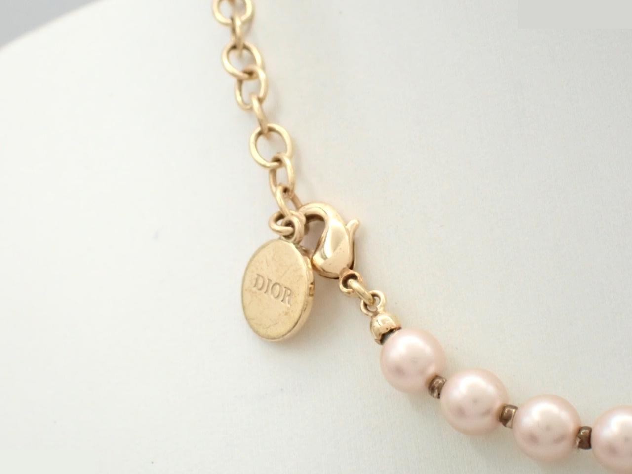 Gold necklace, neck circumference approximately 38cm — view 2
