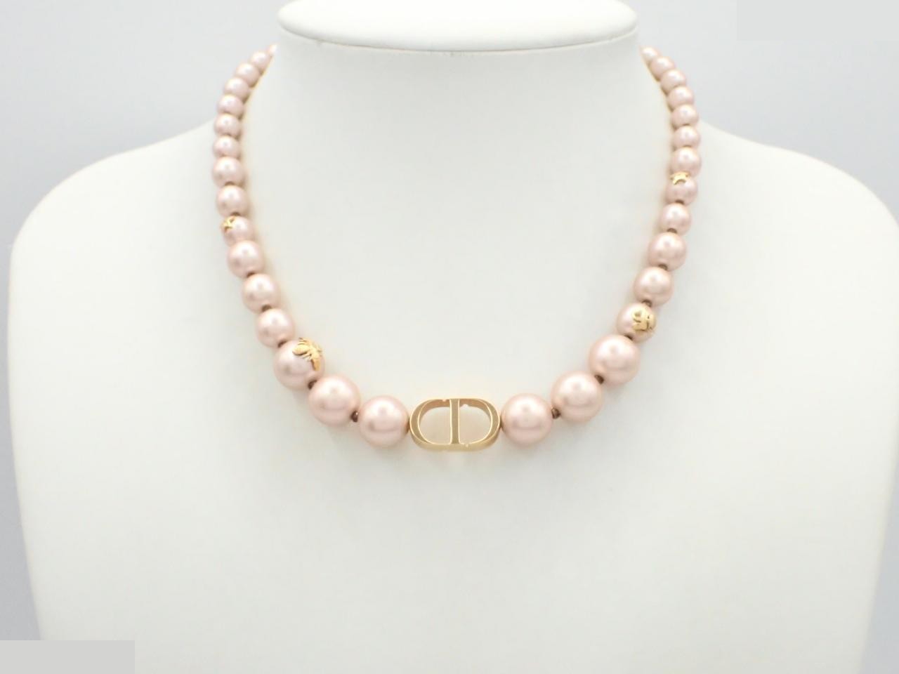 Gold necklace, neck circumference approximately 38cm — view 3