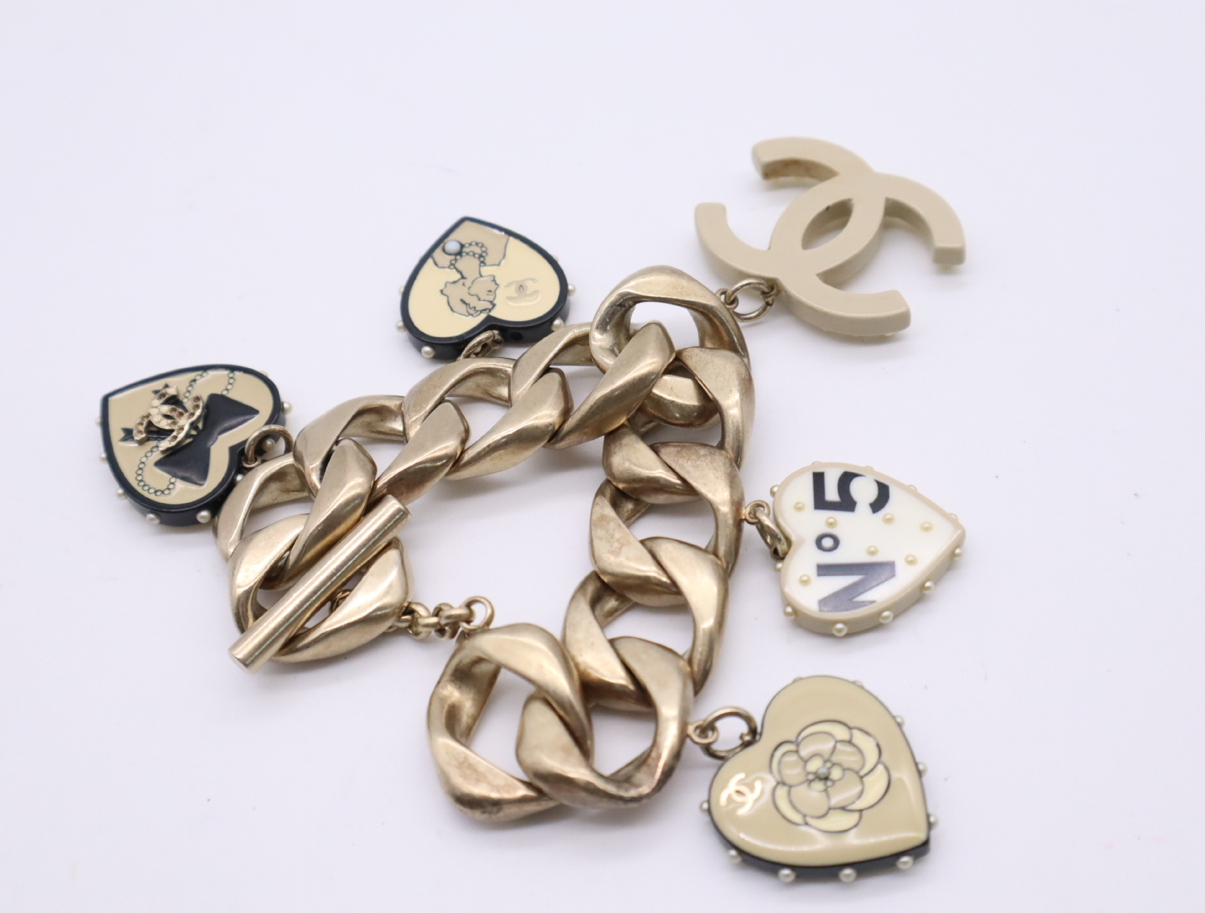 Metal/Enamel Icon Heart Motif Chain Bracelet 06P Bracelet/Bangle — view 2