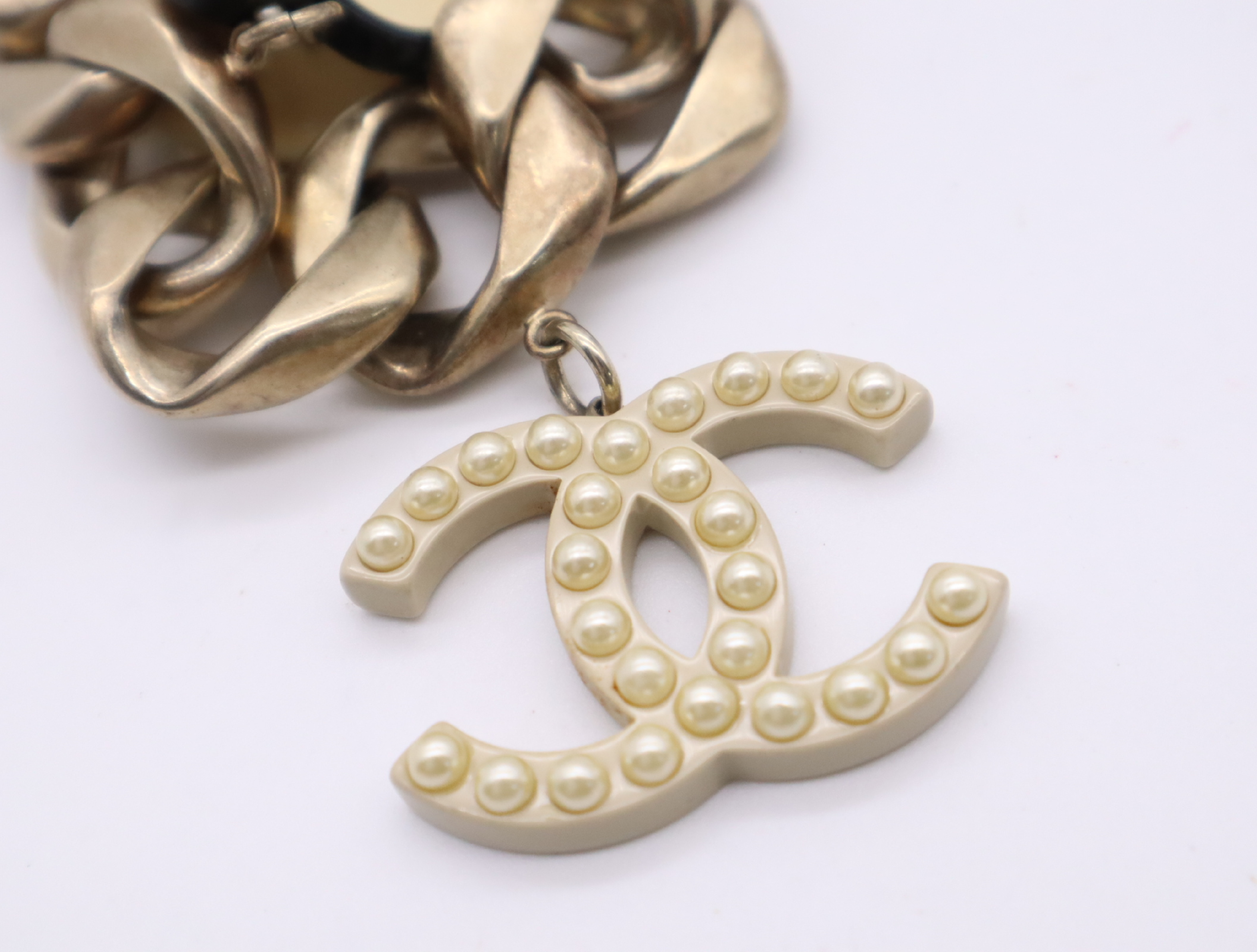Metal/Enamel Icon Heart Motif Chain Bracelet 06P Bracelet/Bangle — view 3