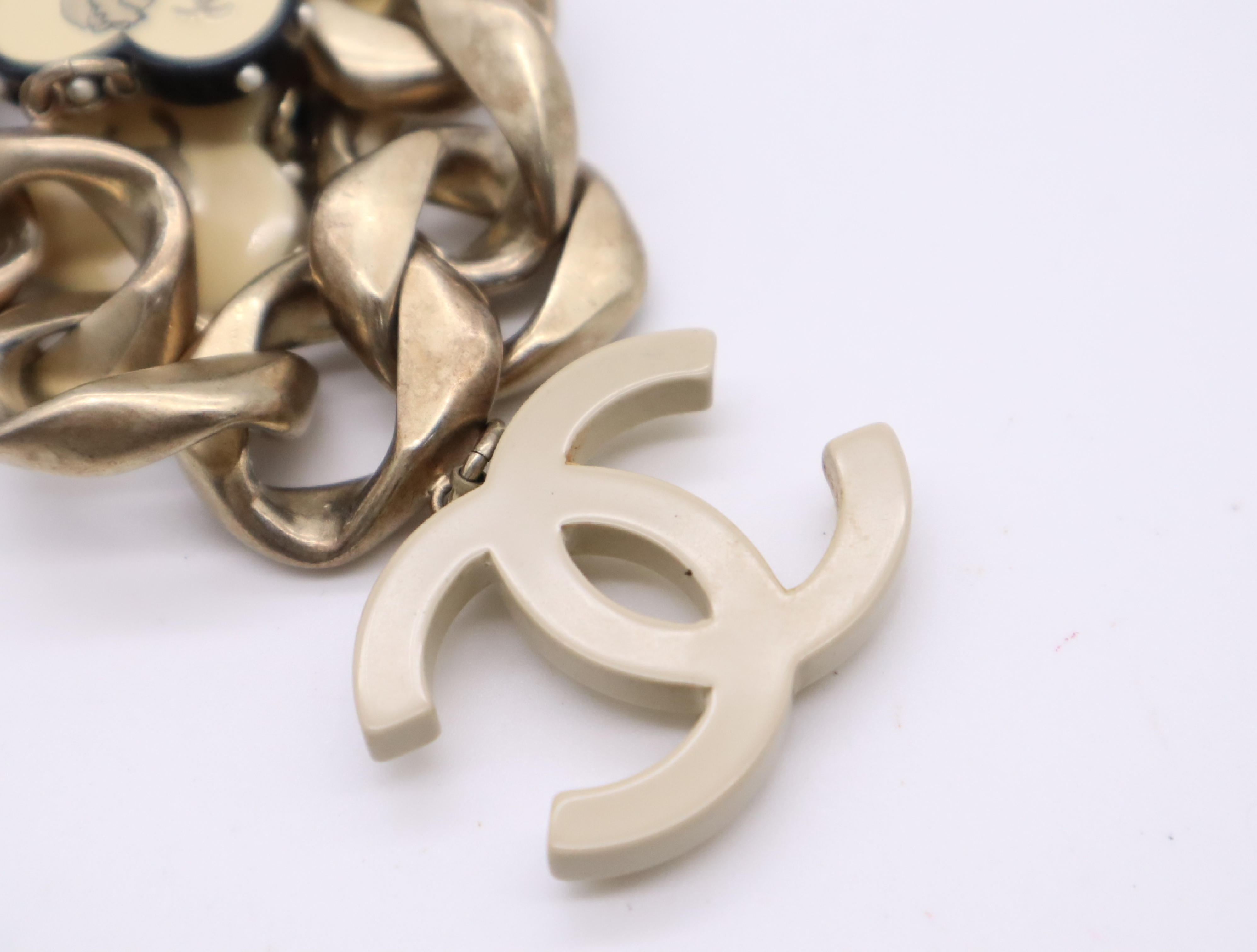 Metal/Enamel Icon Heart Motif Chain Bracelet 06P Bracelet/Bangle — view 4