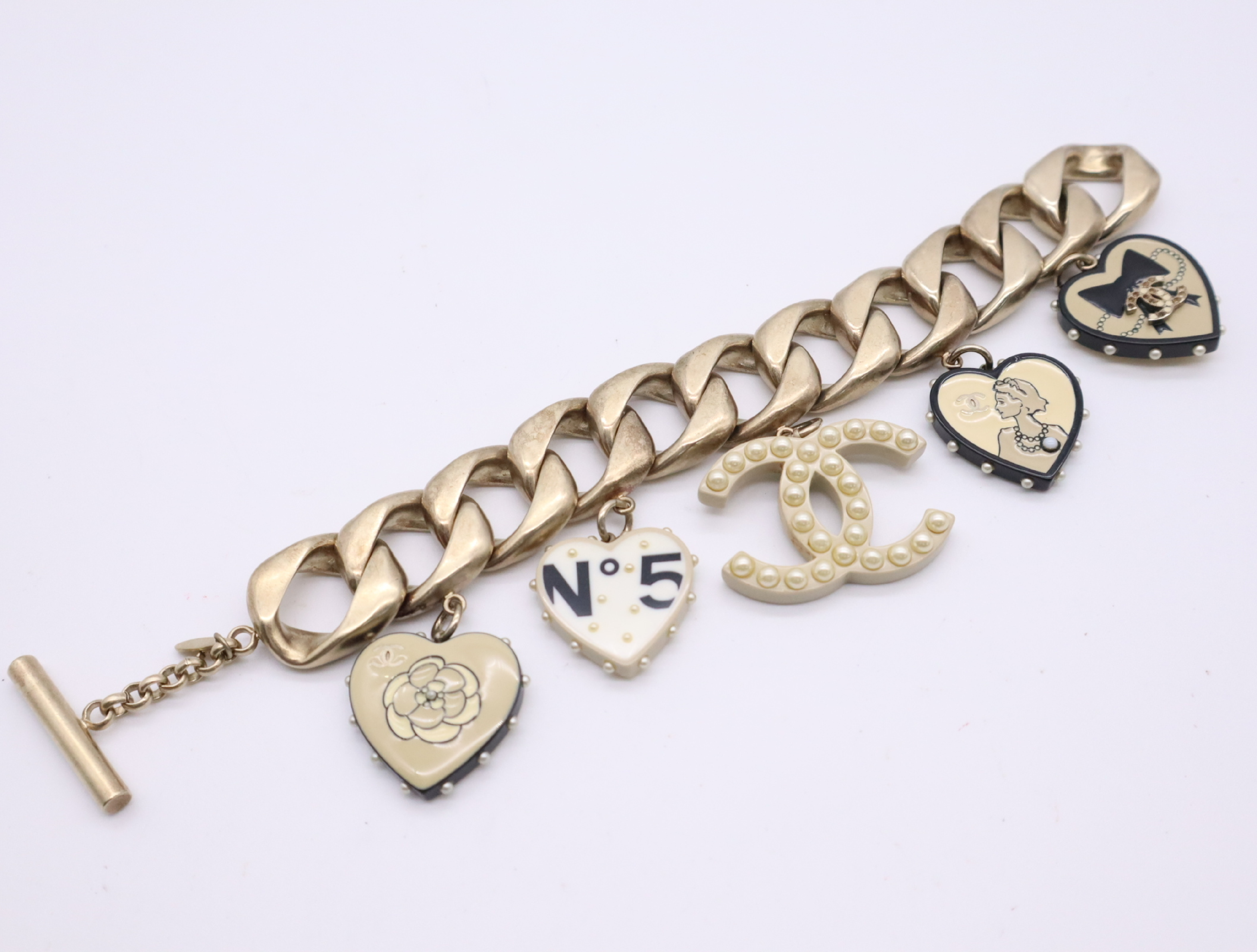 Metal/Enamel Icon Heart Motif Chain Bracelet 06P Bracelet/Bangle — view 5