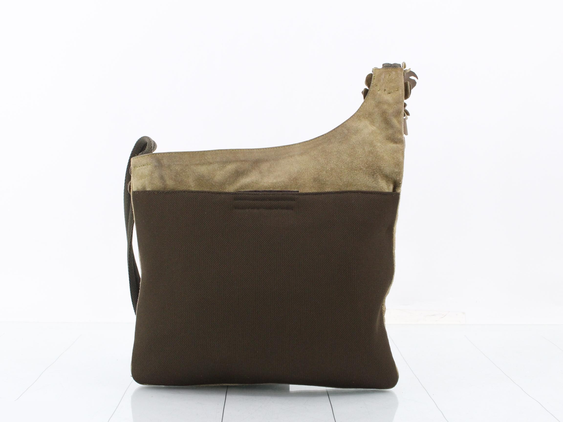 Ｇｒｏｍｍｅｔ Ａｓｙｍｍｅｔｒｉｃａｌ — view 2
