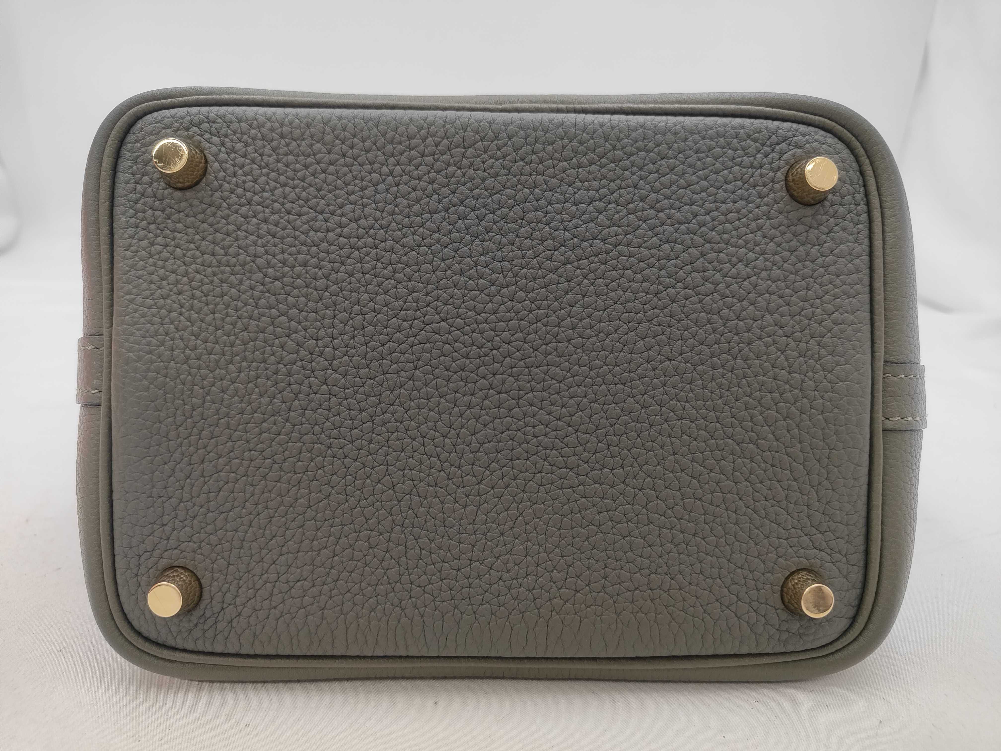 Picotin Lock 18 PM Taurillon Maurice Lichen Gold Hardware Y:2020 Handbag — view 7