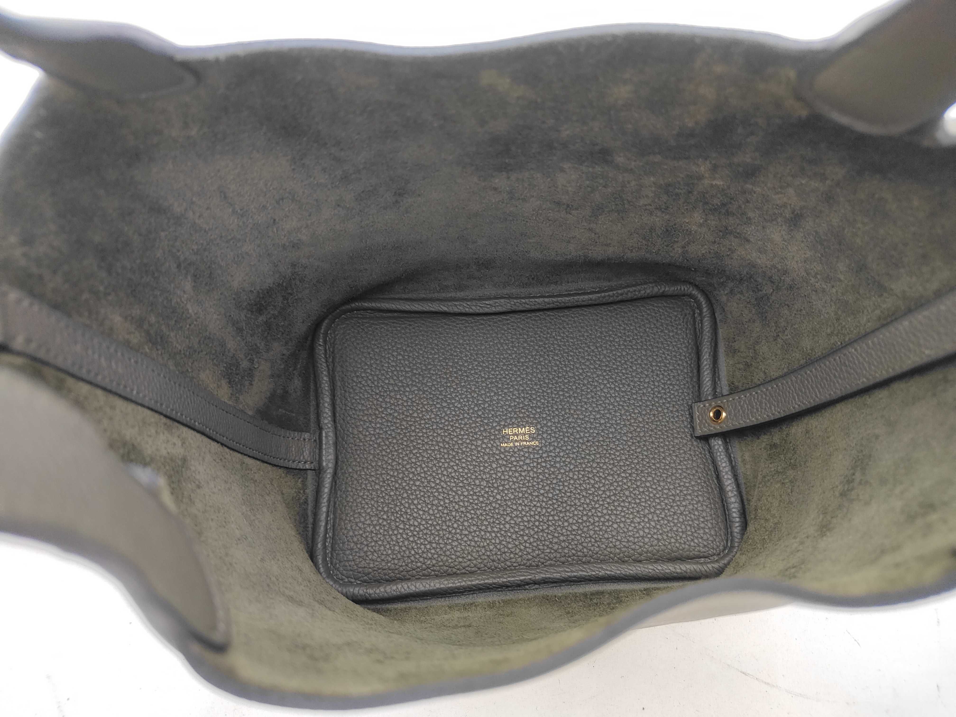 Picotin Lock 18 PM Taurillon Maurice Lichen Gold Hardware Y:2020 Handbag — view 8