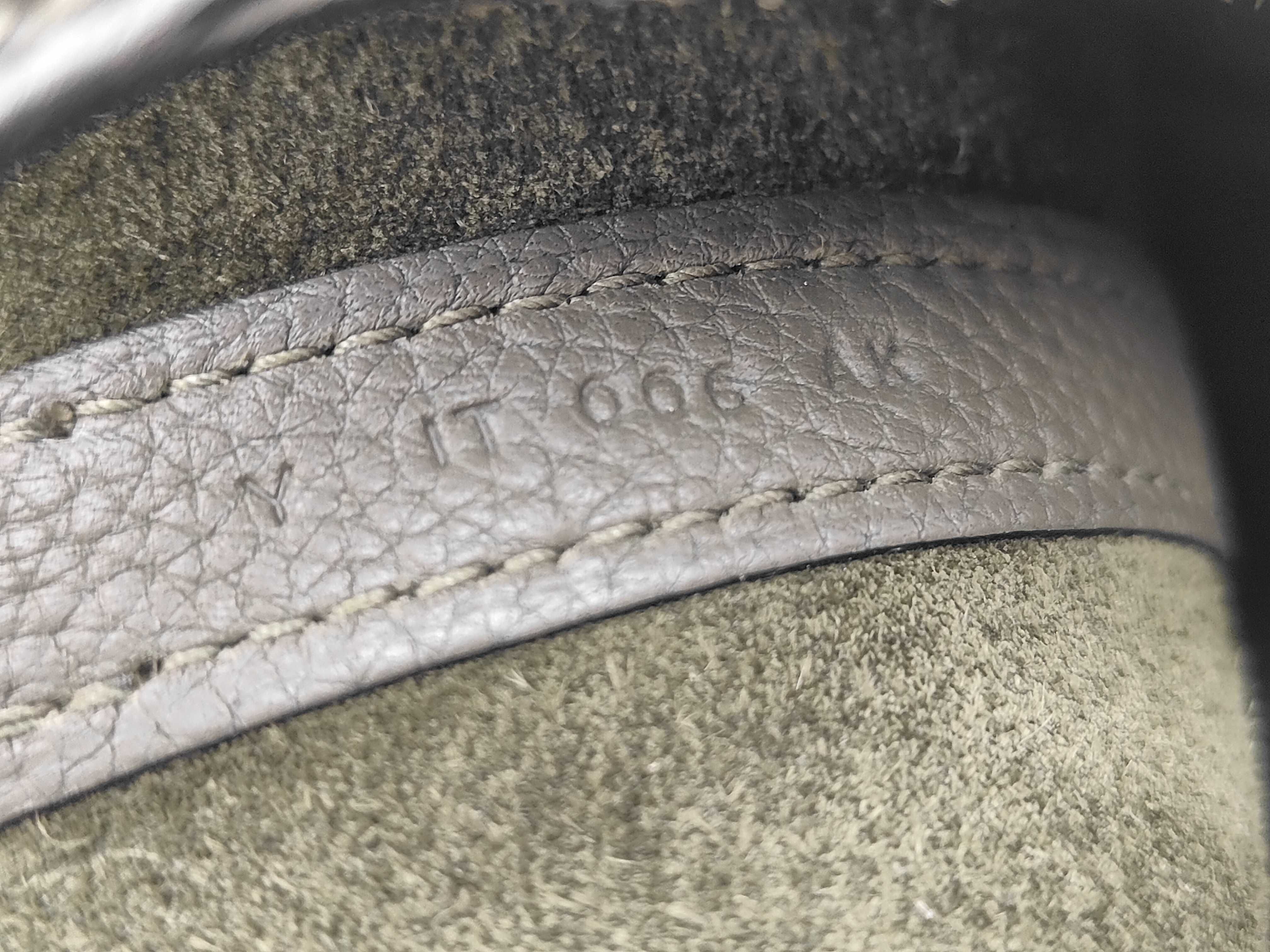 Picotin Lock 18 PM Taurillon Maurice Lichen Gold Hardware Y:2020 Handbag — view 9