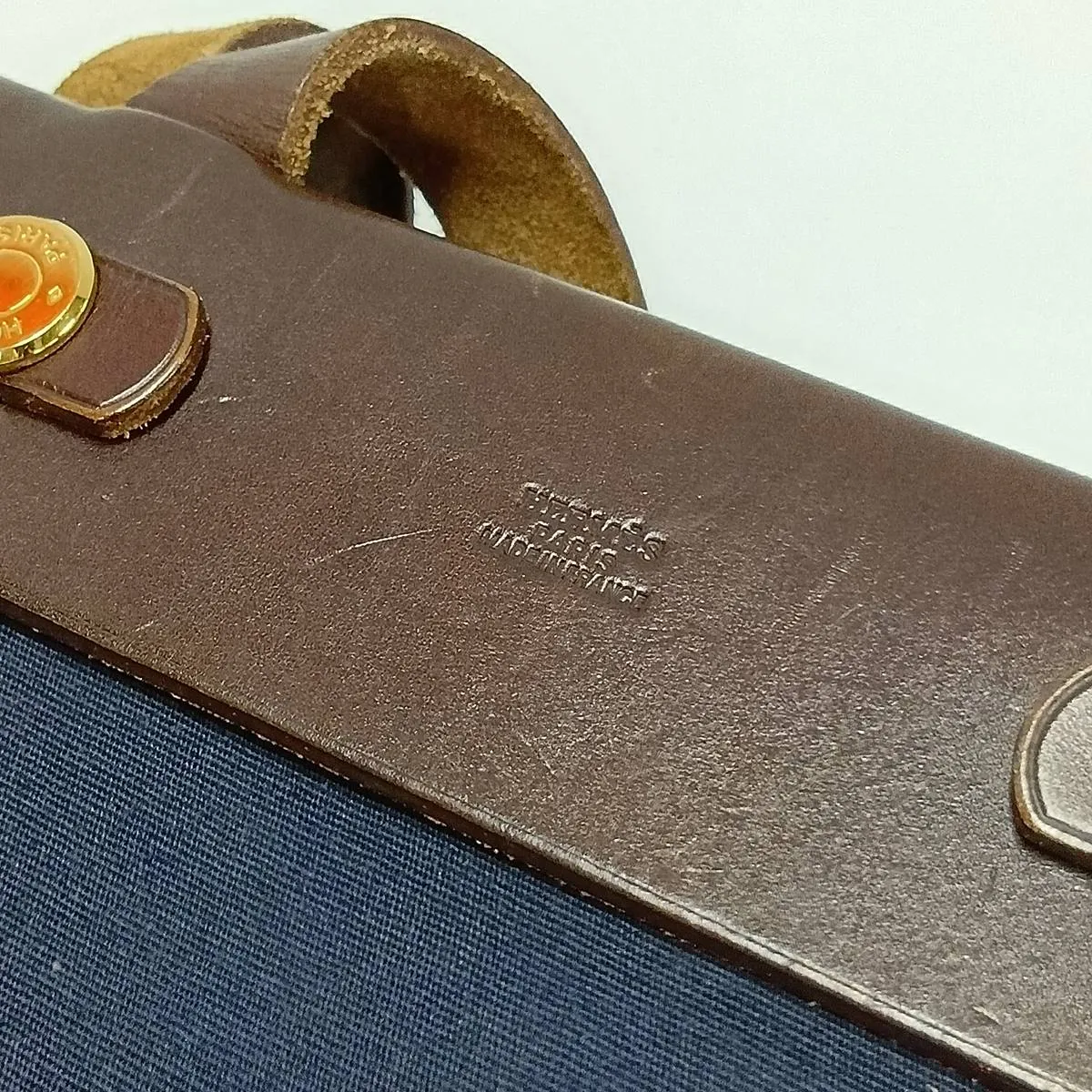 Herbag Cabas GM Toile Officier x Vache Hunter Navy x Brown Gold Hardware Pouch is sticky — view 12