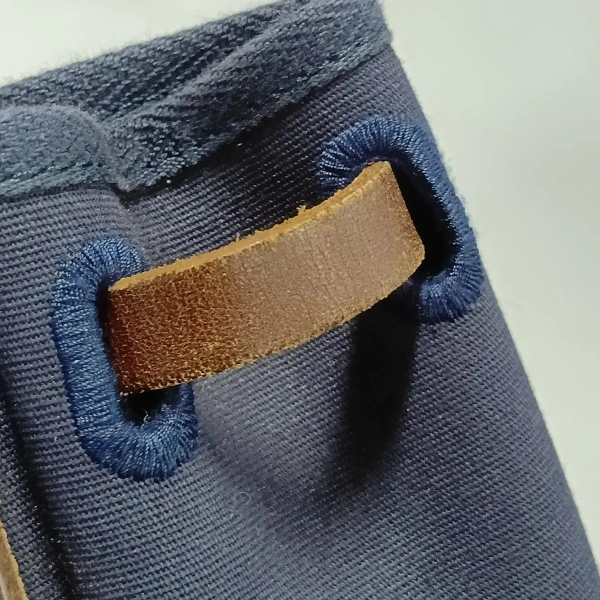 Herbag Cabas GM Toile Officier x Vache Hunter Navy x Brown Gold Hardware Pouch is sticky — view 15