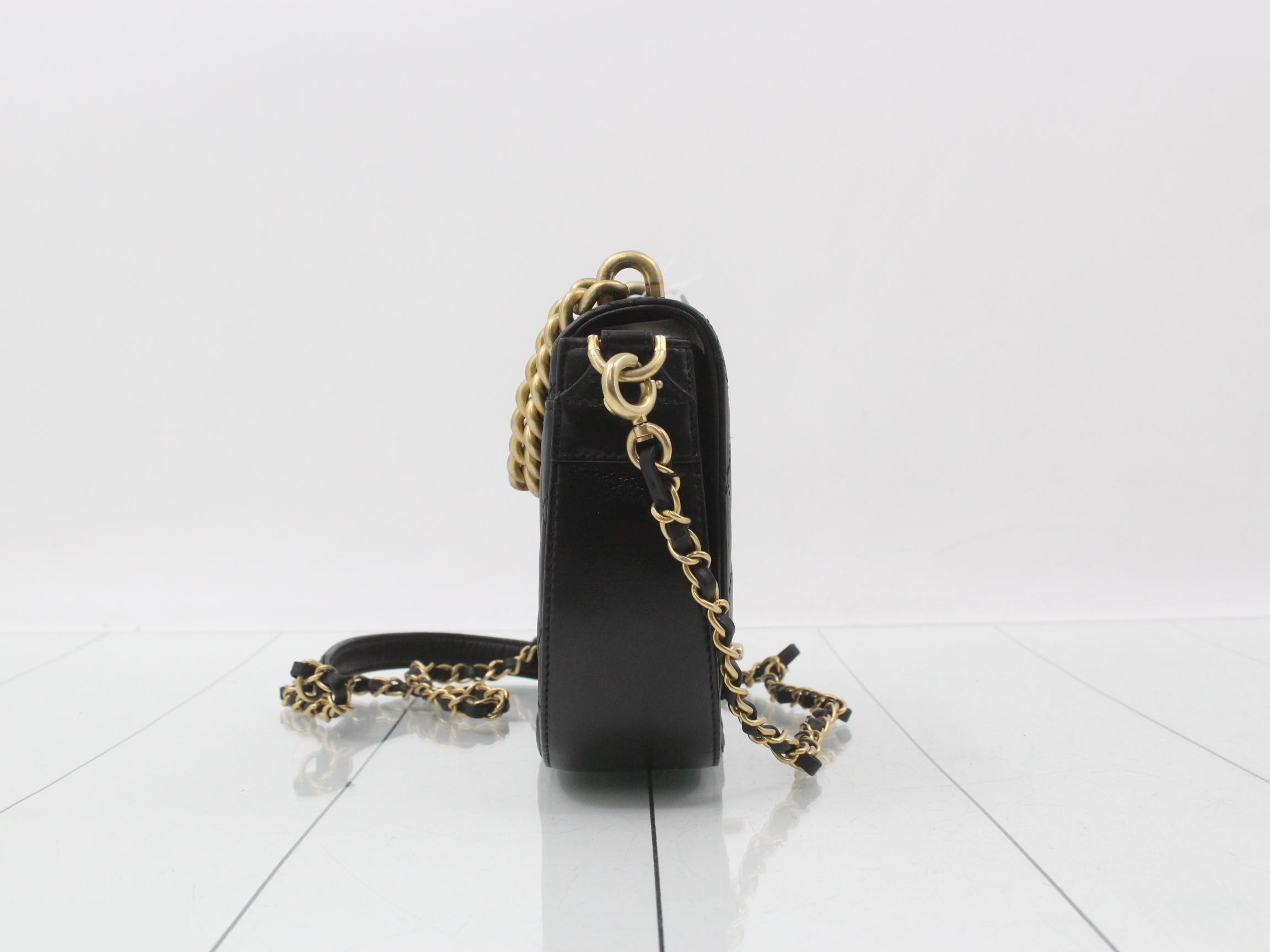Shoulder bag — view 4