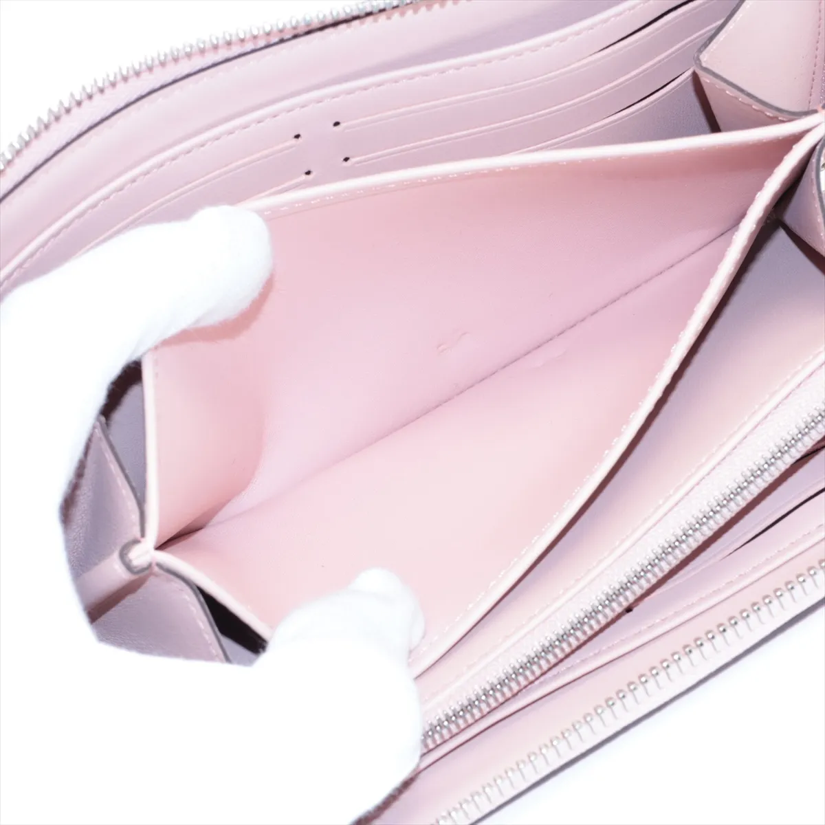 Mahina Zippy Wallet M82755 Rose Jasmine Round Zip Wallet RFID Reactive — view 6