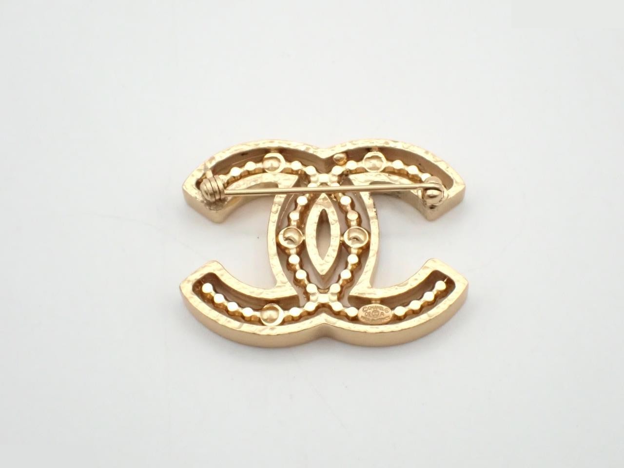 02A Brooch — view 2