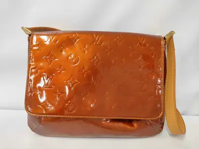 Vernis M91124 Thompson Brown Shoulder Bag