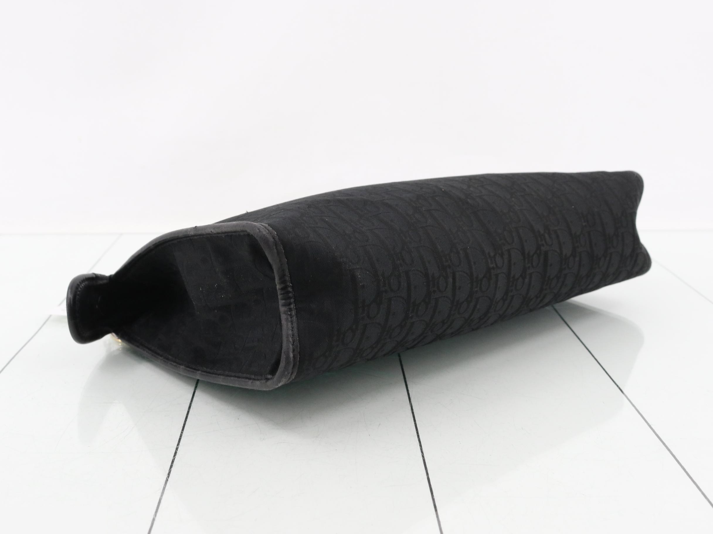 Trotter Clutch Bag, Black — view 5