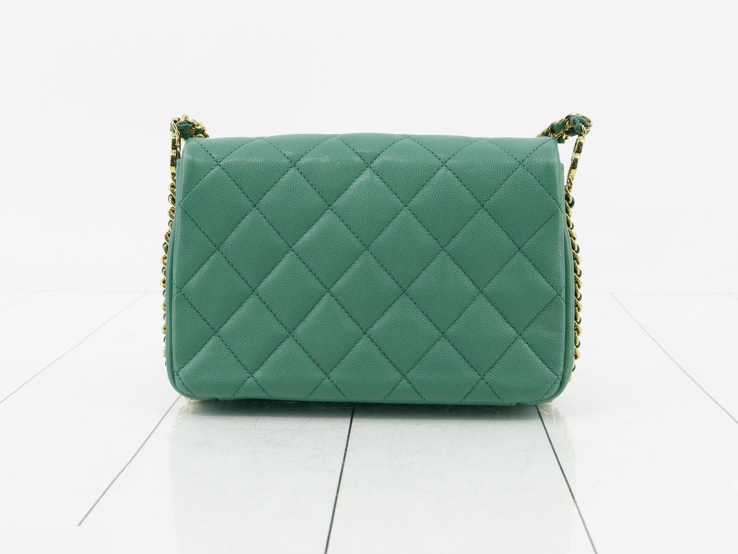 Single flap matelassé shoulder bag — view 2
