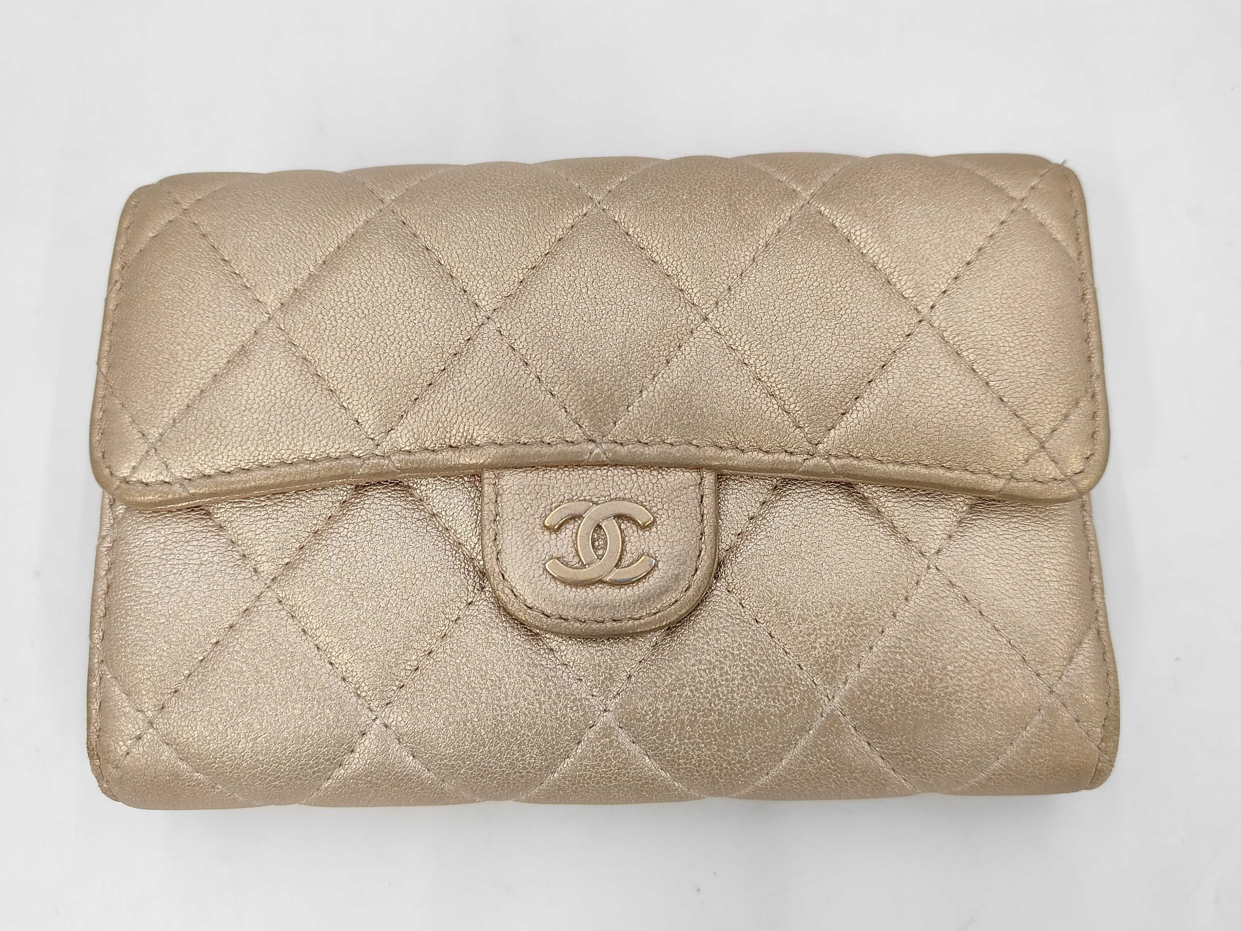 gold wallet