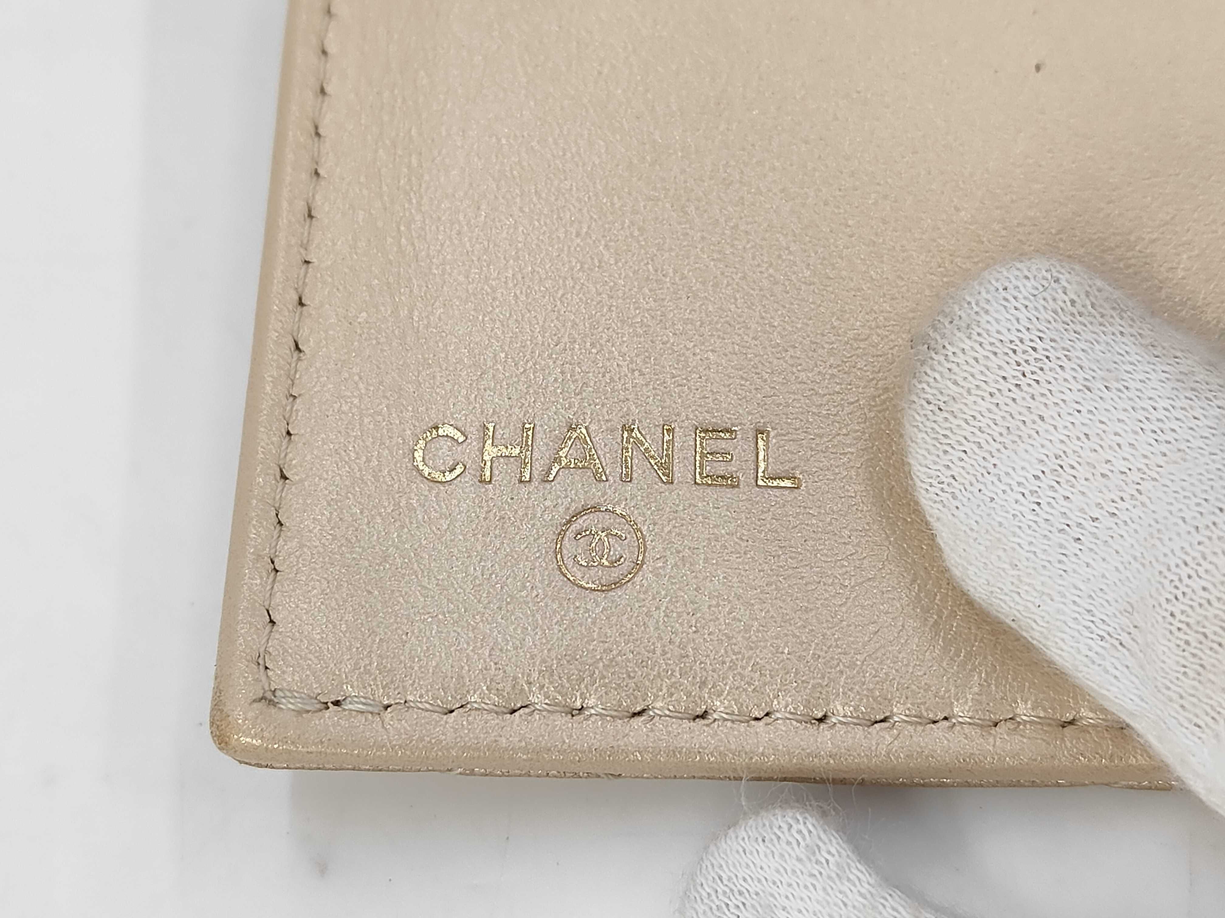 gold wallet — view 11