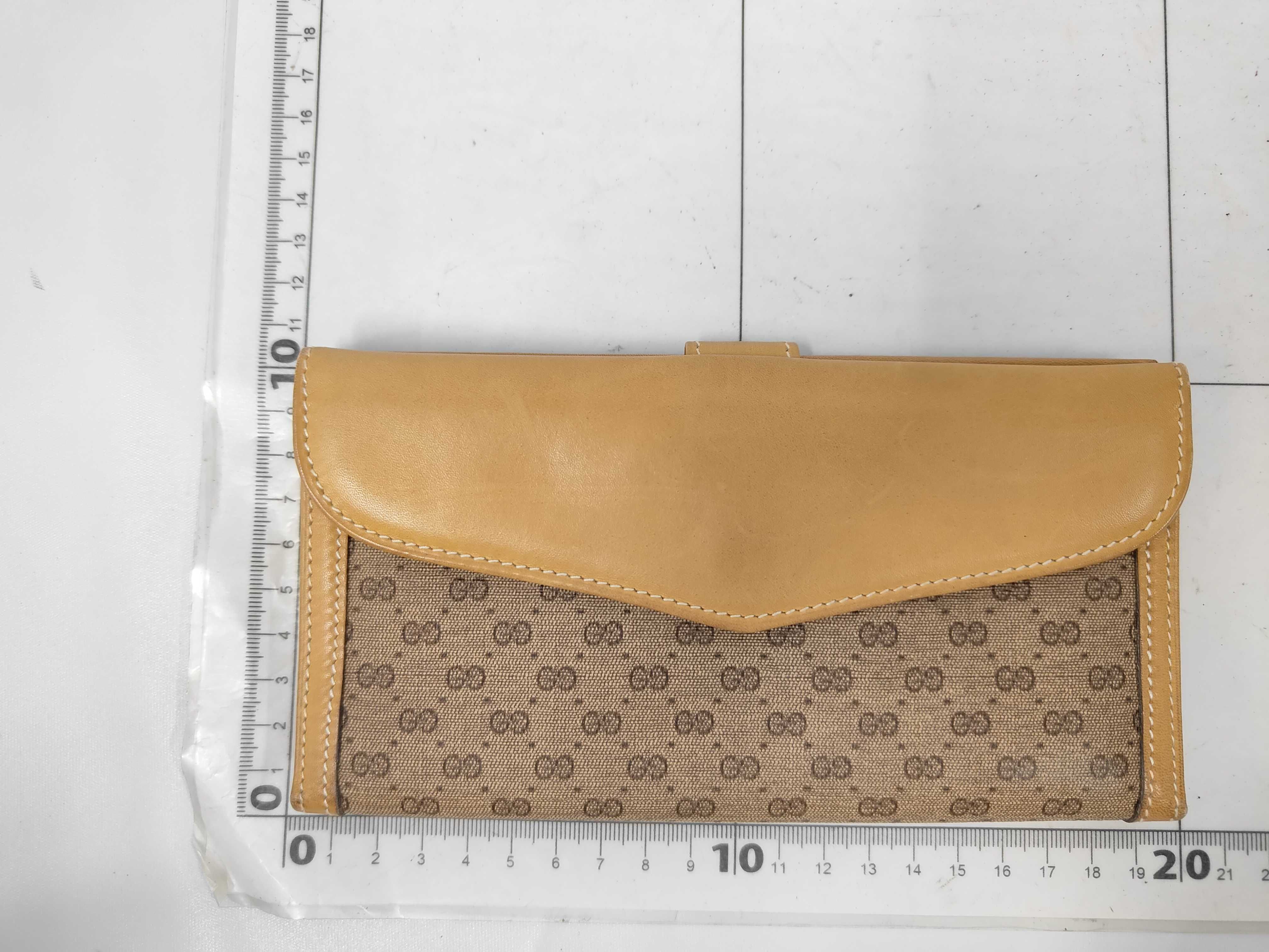 long wallet — view 2