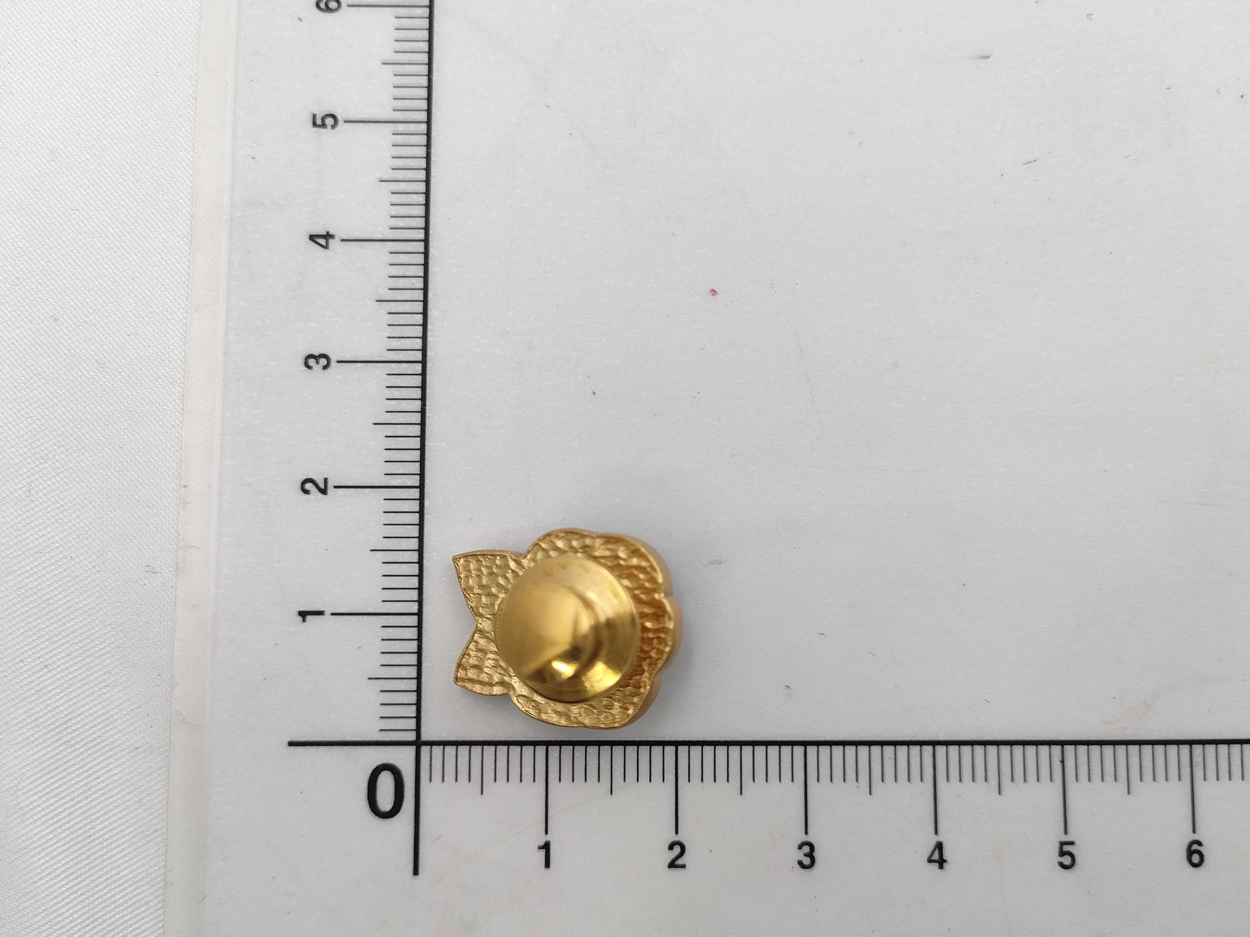 Camellia 02A Pin Brooch (Small) Camellia Brooch — view 2