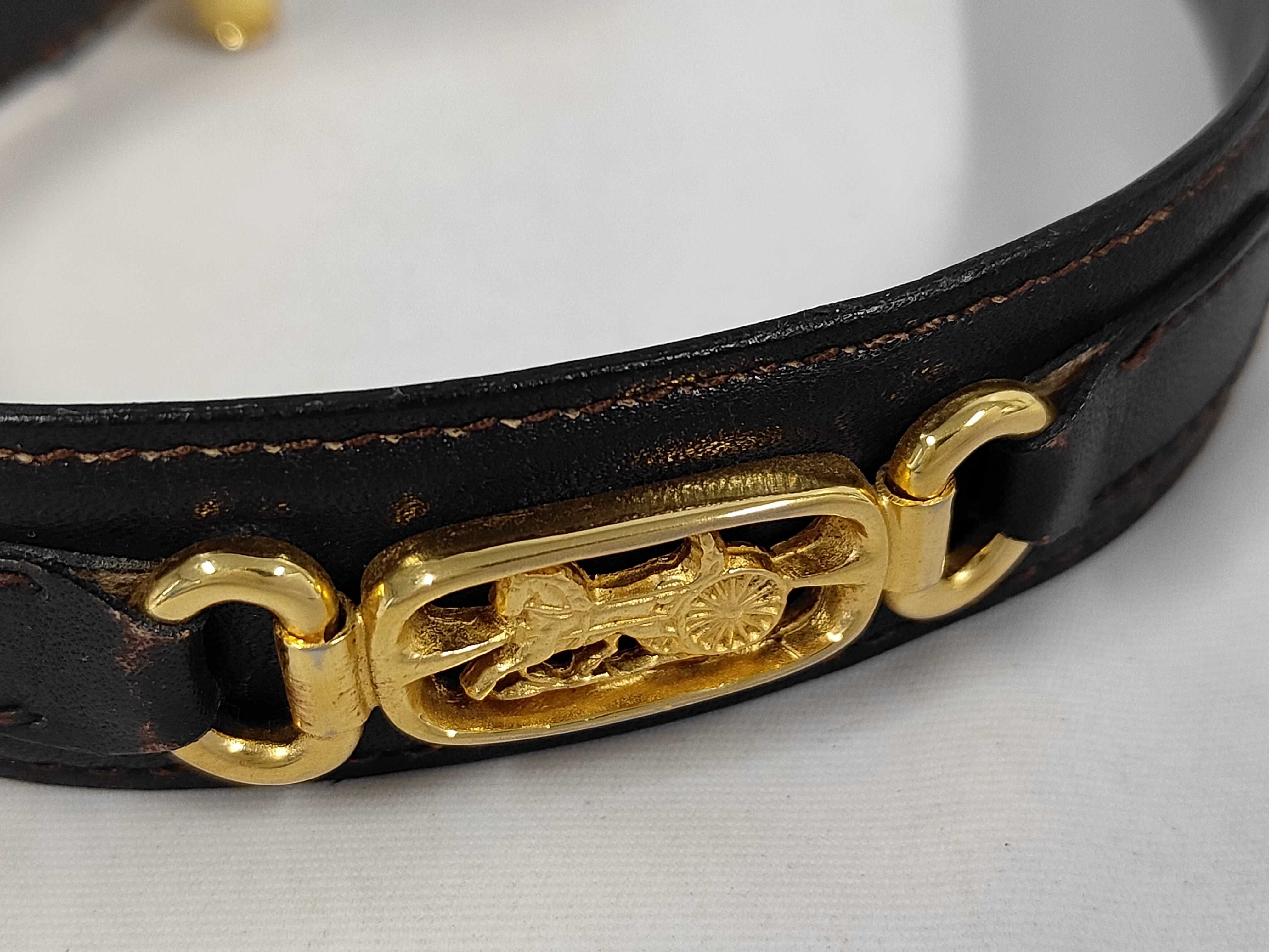 leather belt with carriage-style buckle. — view 8