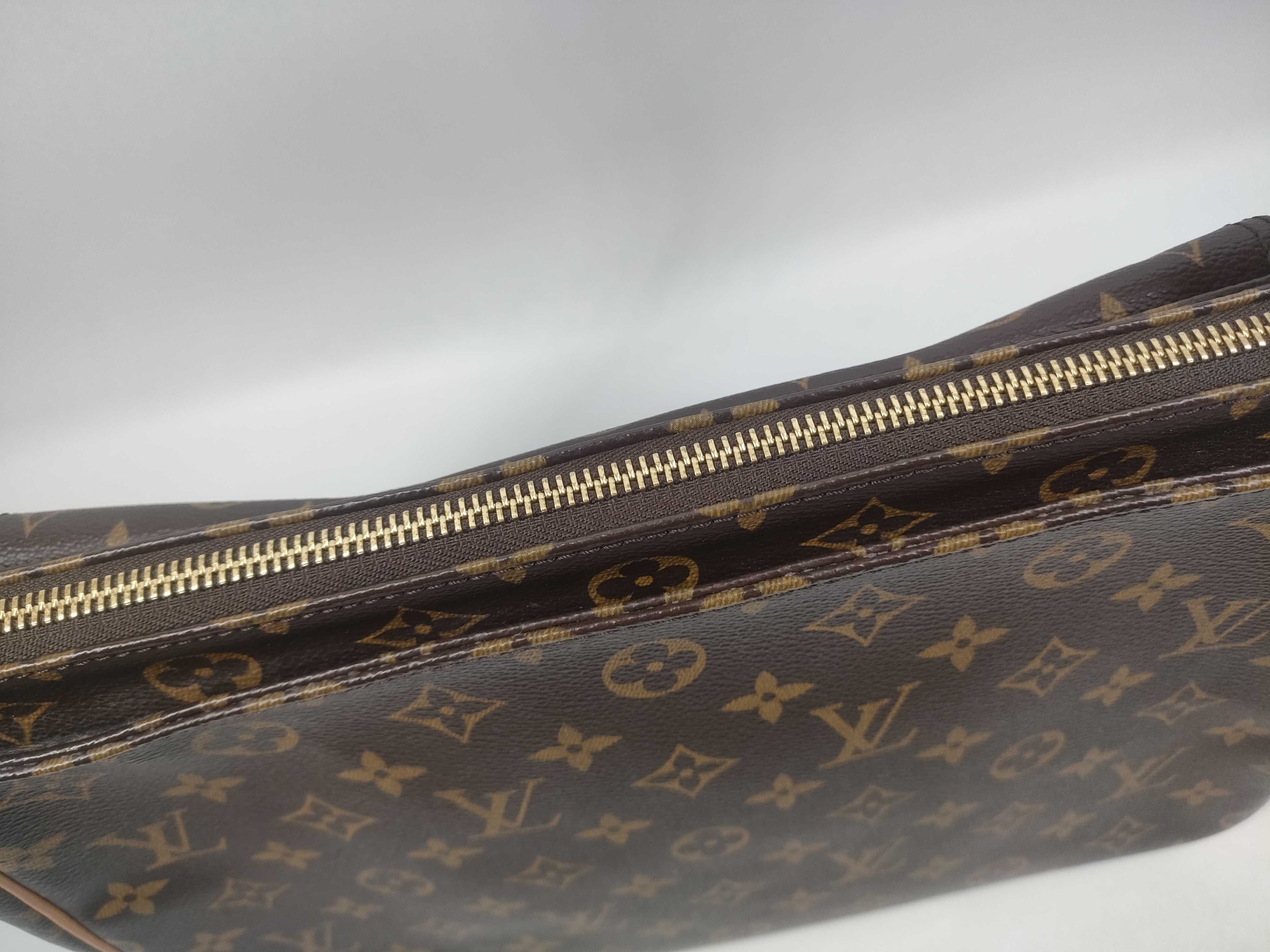 Monogram M51181 Shite GM Shoulder Bag — view 5