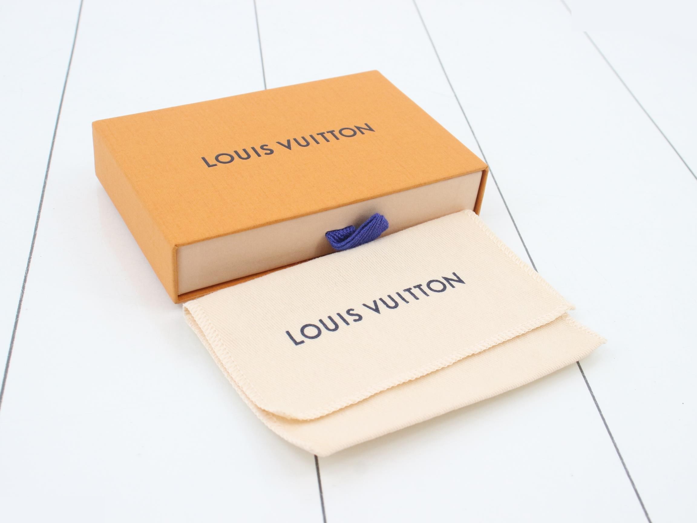 Bag charm - LV Circle - Gold — view 4