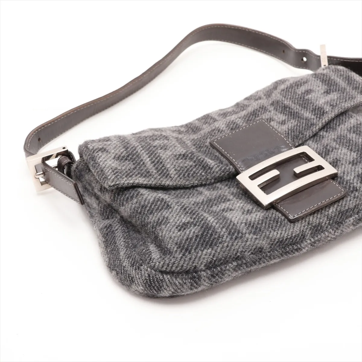 Zucca Mamma Bucket 26424 Wool x Leather Shoulder Bag, Gray — view 4