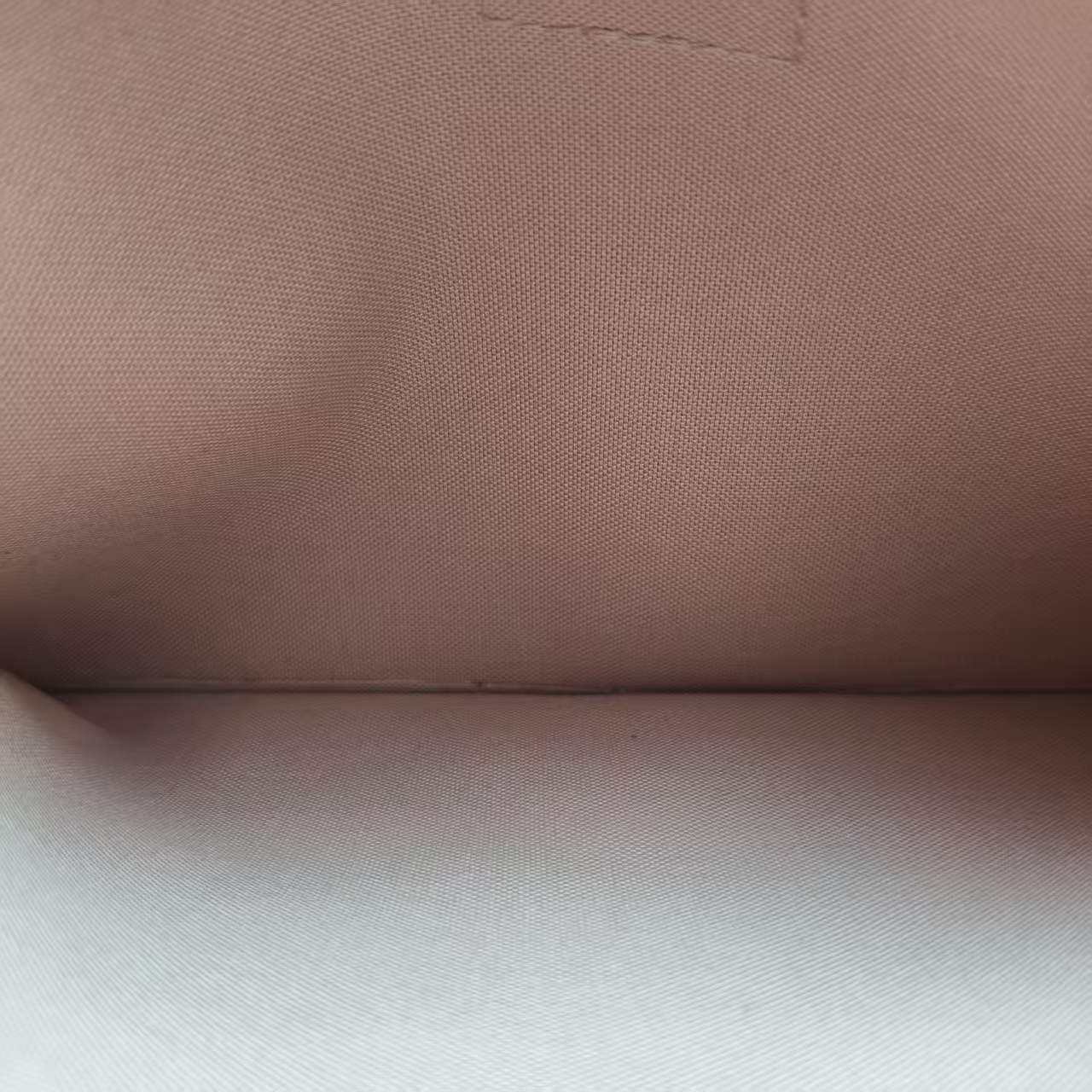 【*Shipped from: China*】LOUIS VUITTON Leather Clutch Bag Second Bag — view 7
