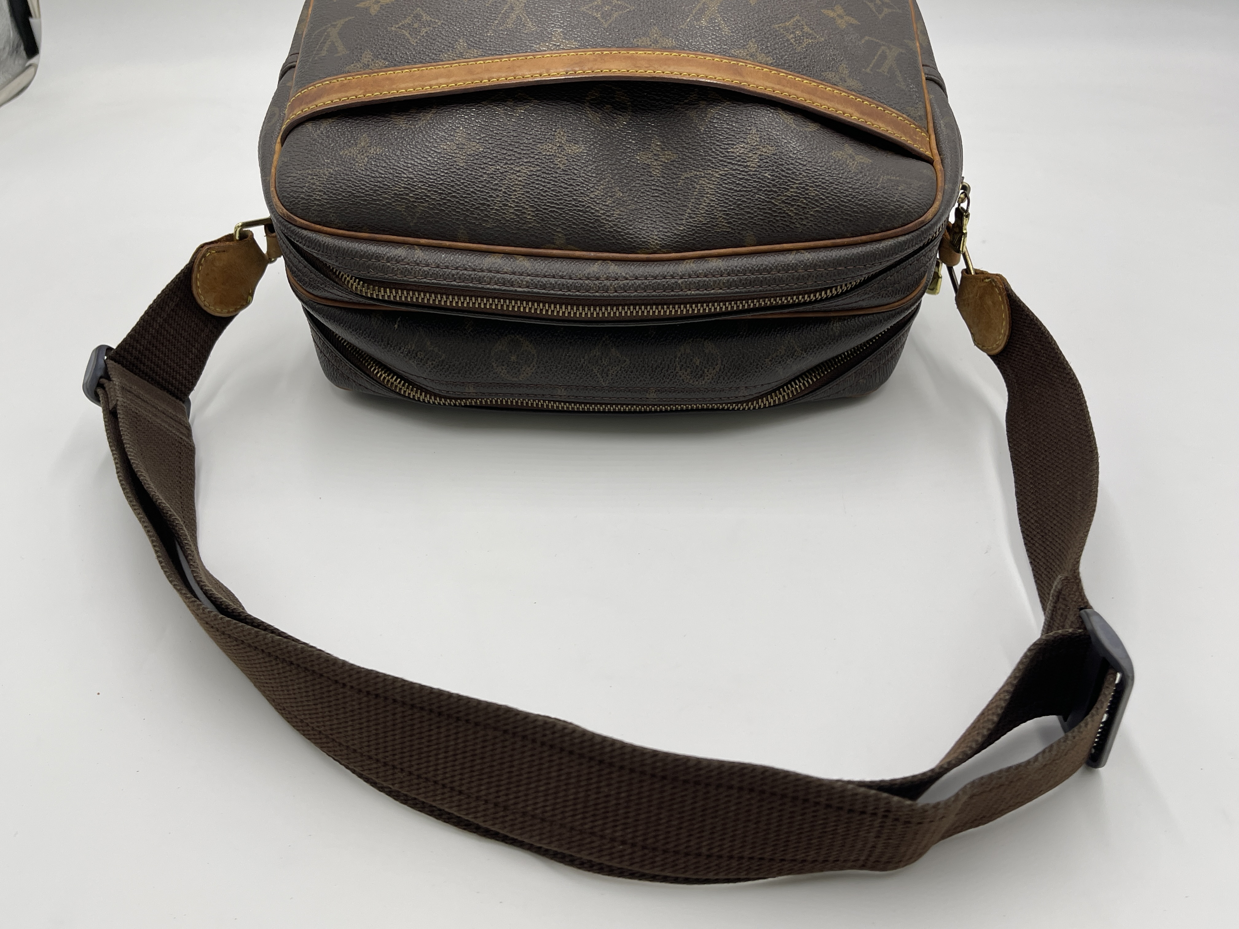 Monogram Reporter PM M45254 SP0020 Shoulder Bag — view 6
