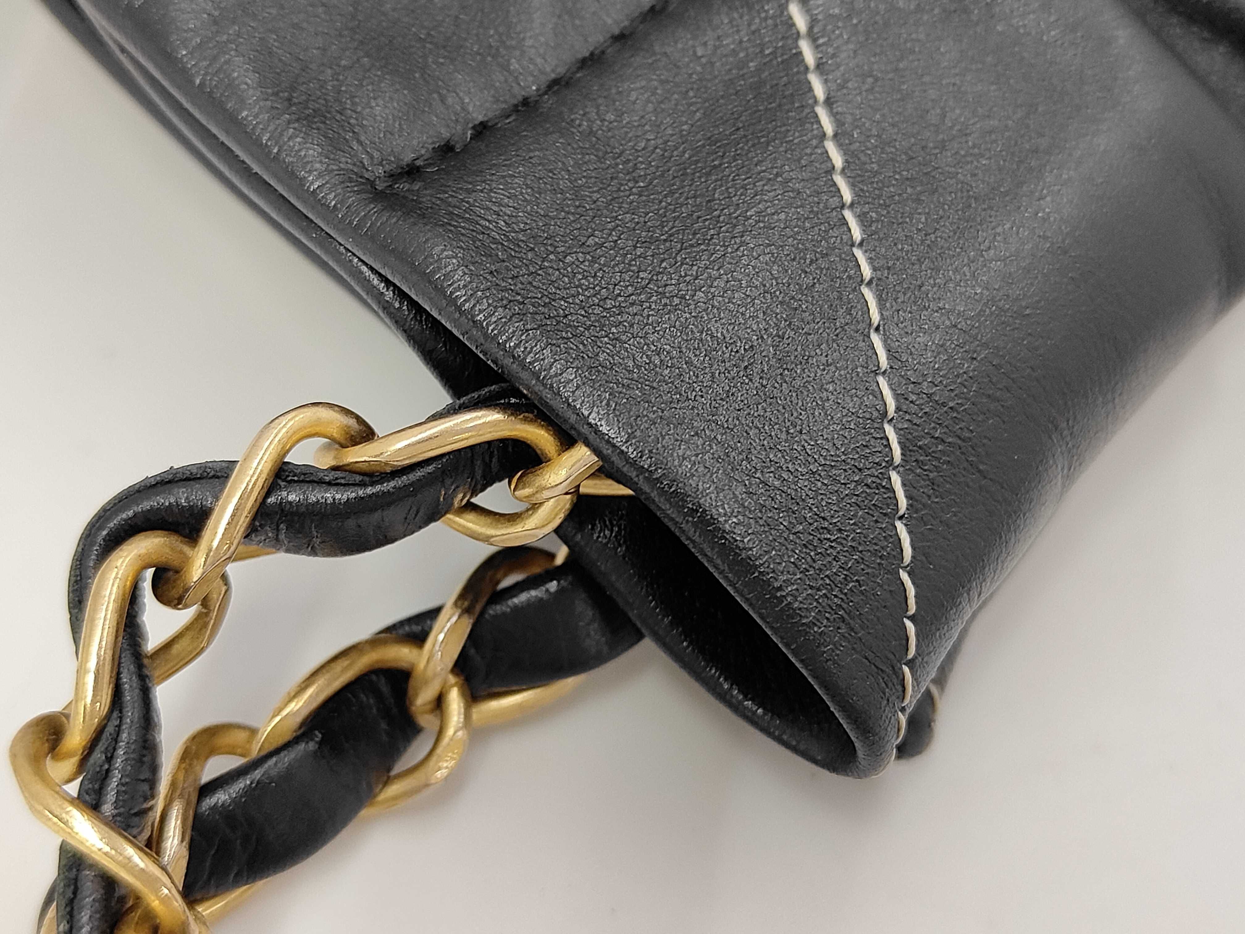 22 Small Random Serial Number Calfskin Black Gold Hardware Handbag — view 7