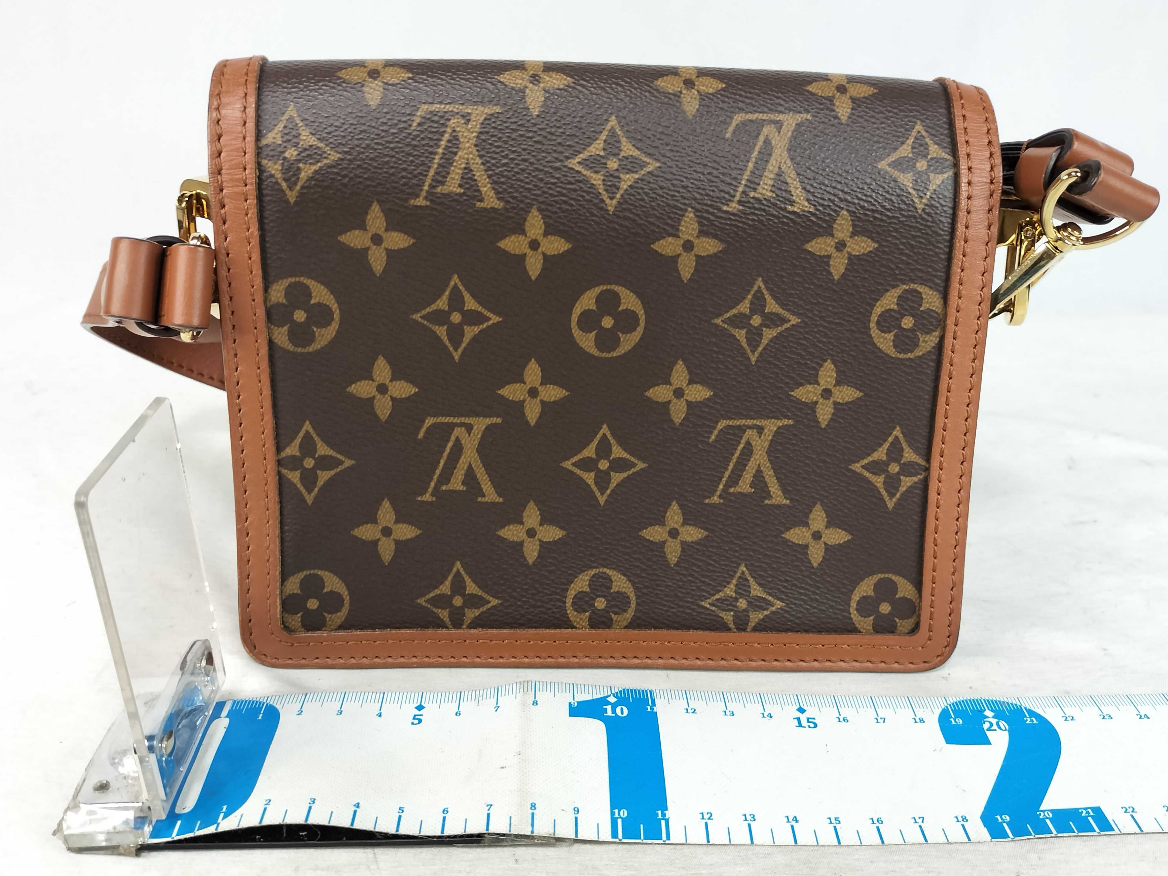 Monogram Louis Vuitton Daphne Small Size M45959 Shoulder Bag — view 2