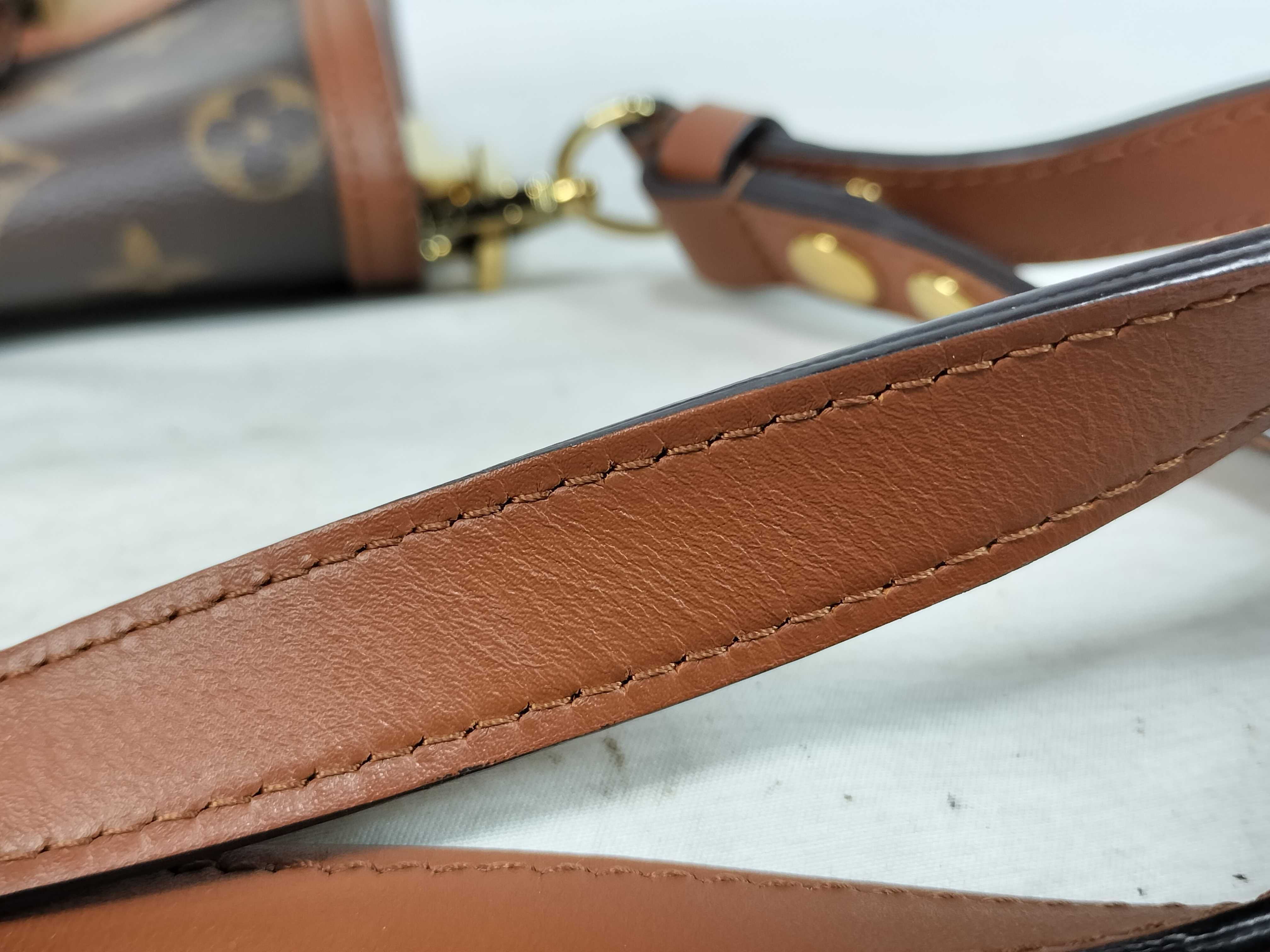 Monogram Louis Vuitton Daphne Small Size M45959 Shoulder Bag — view 4