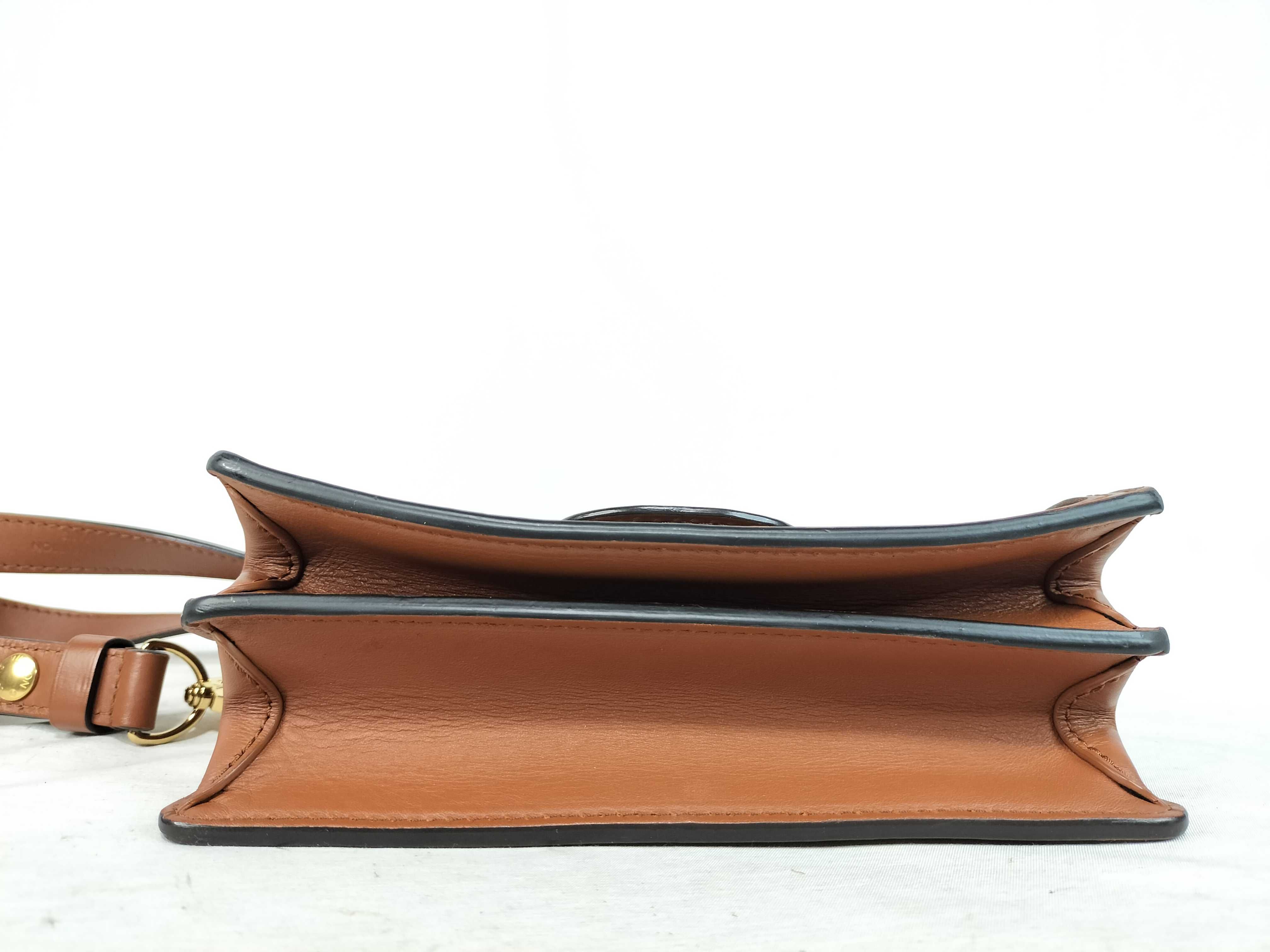 Monogram Louis Vuitton Daphne Small Size M45959 Shoulder Bag — view 7