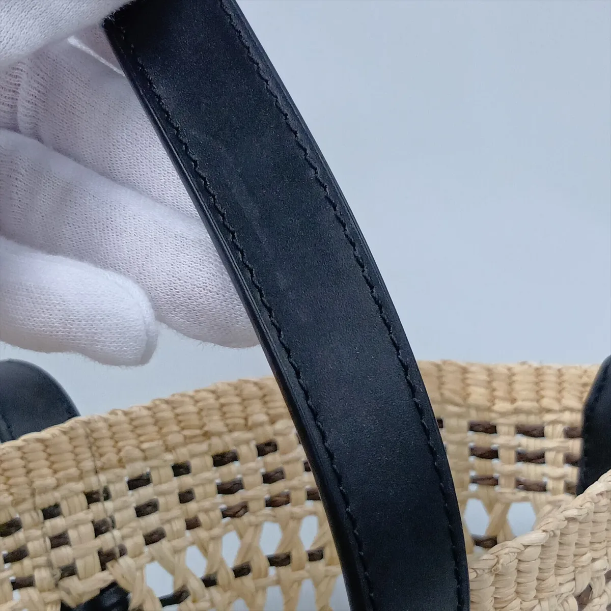 Braided Basket Medium Raffia x Leather Basket Bag Beige x Black — view 14