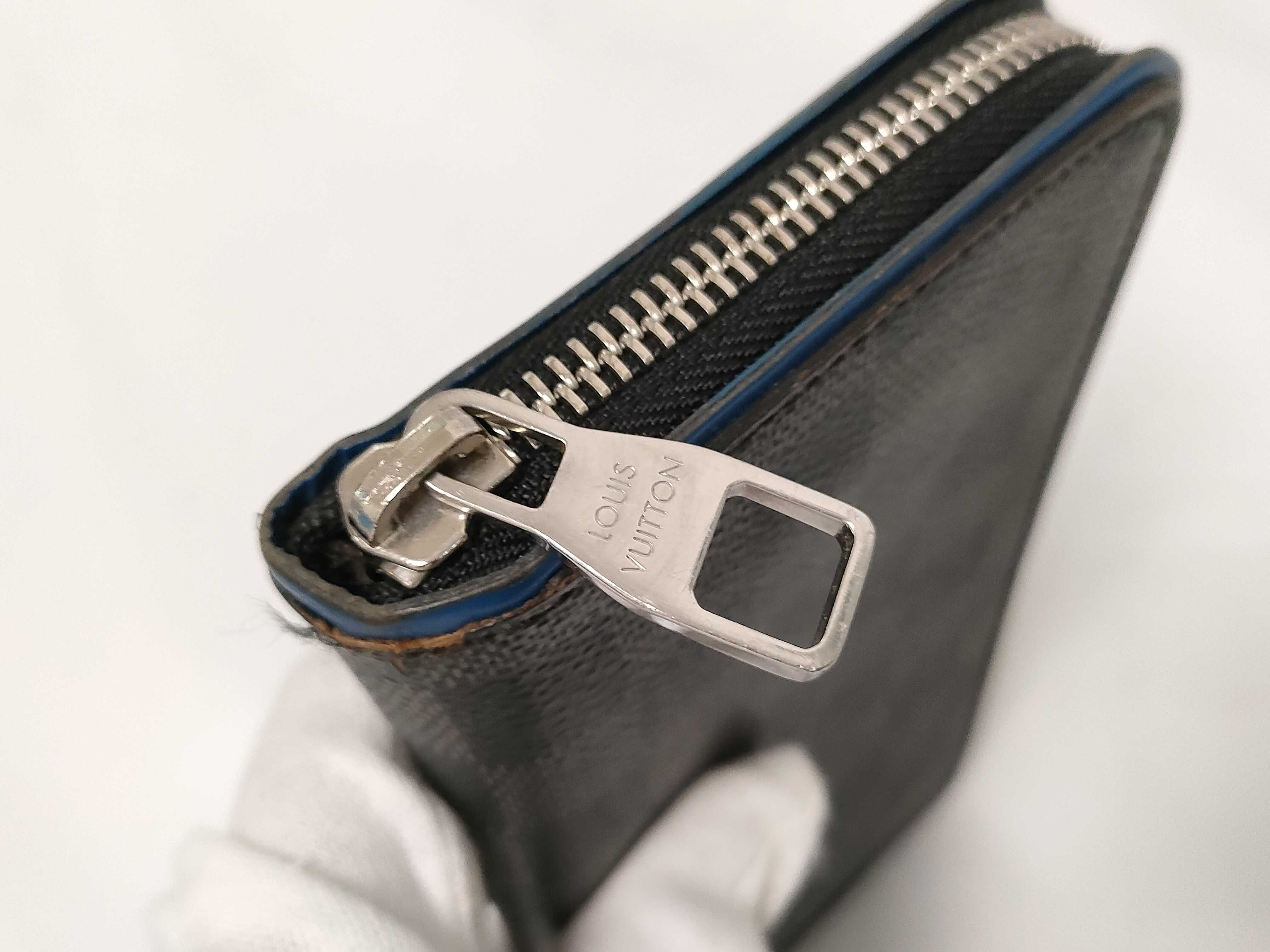 Damier Graphite Zippy Wallet N64436 Long Wallet with Initial Engraving — view 4