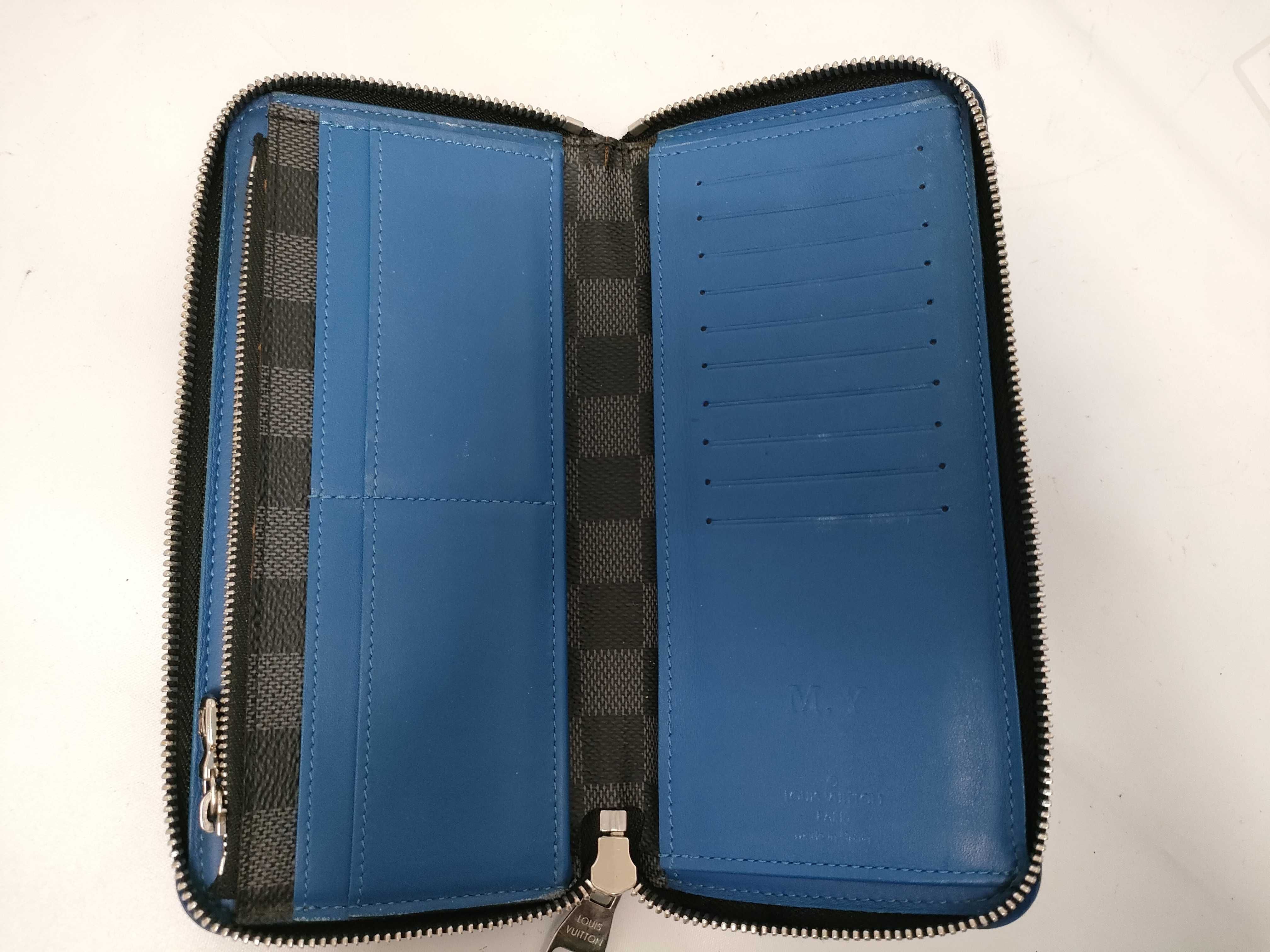Damier Graphite Zippy Wallet N64436 Long Wallet with Initial Engraving — view 8