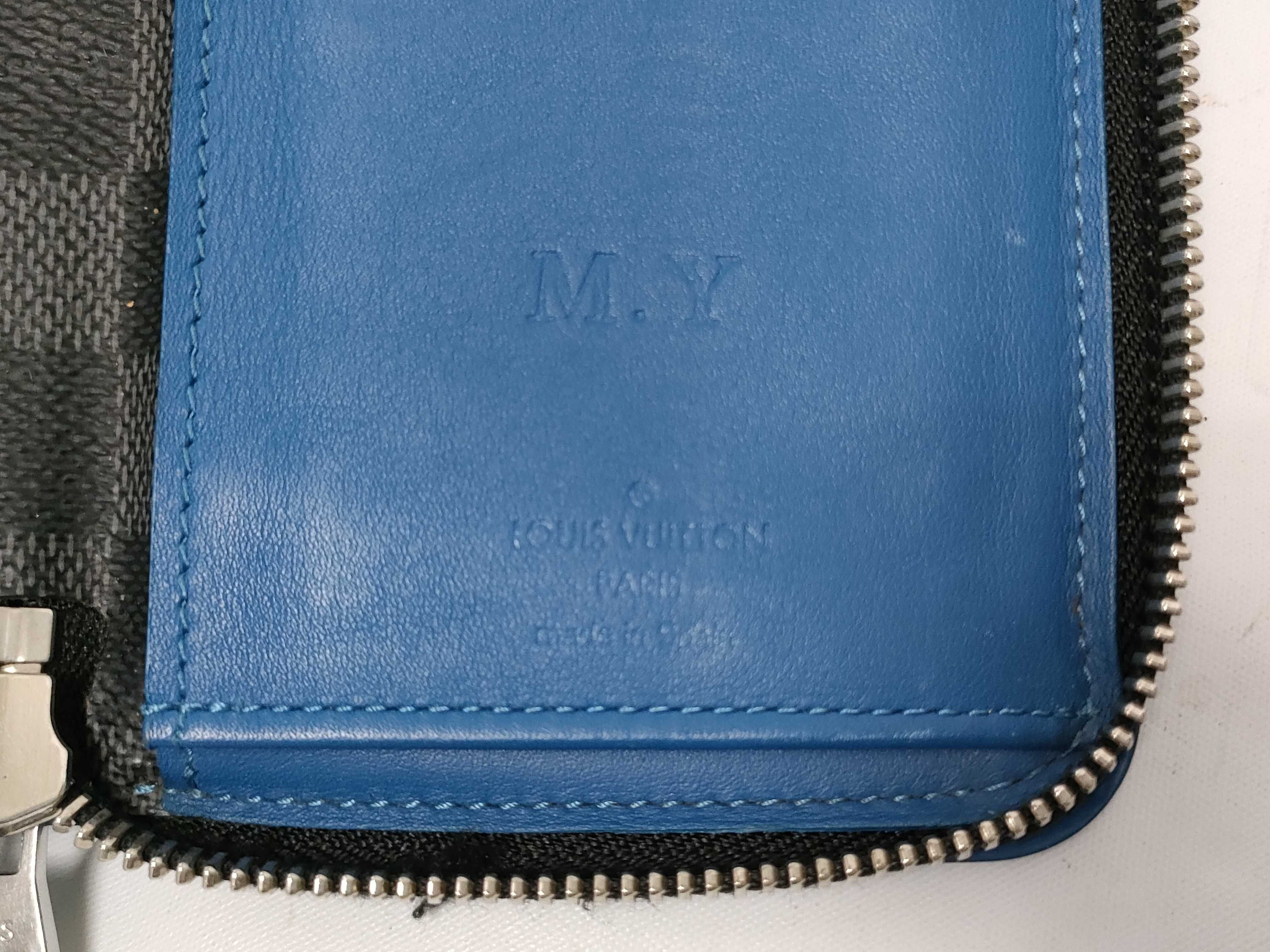 Damier Graphite Zippy Wallet N64436 Long Wallet with Initial Engraving — view 9