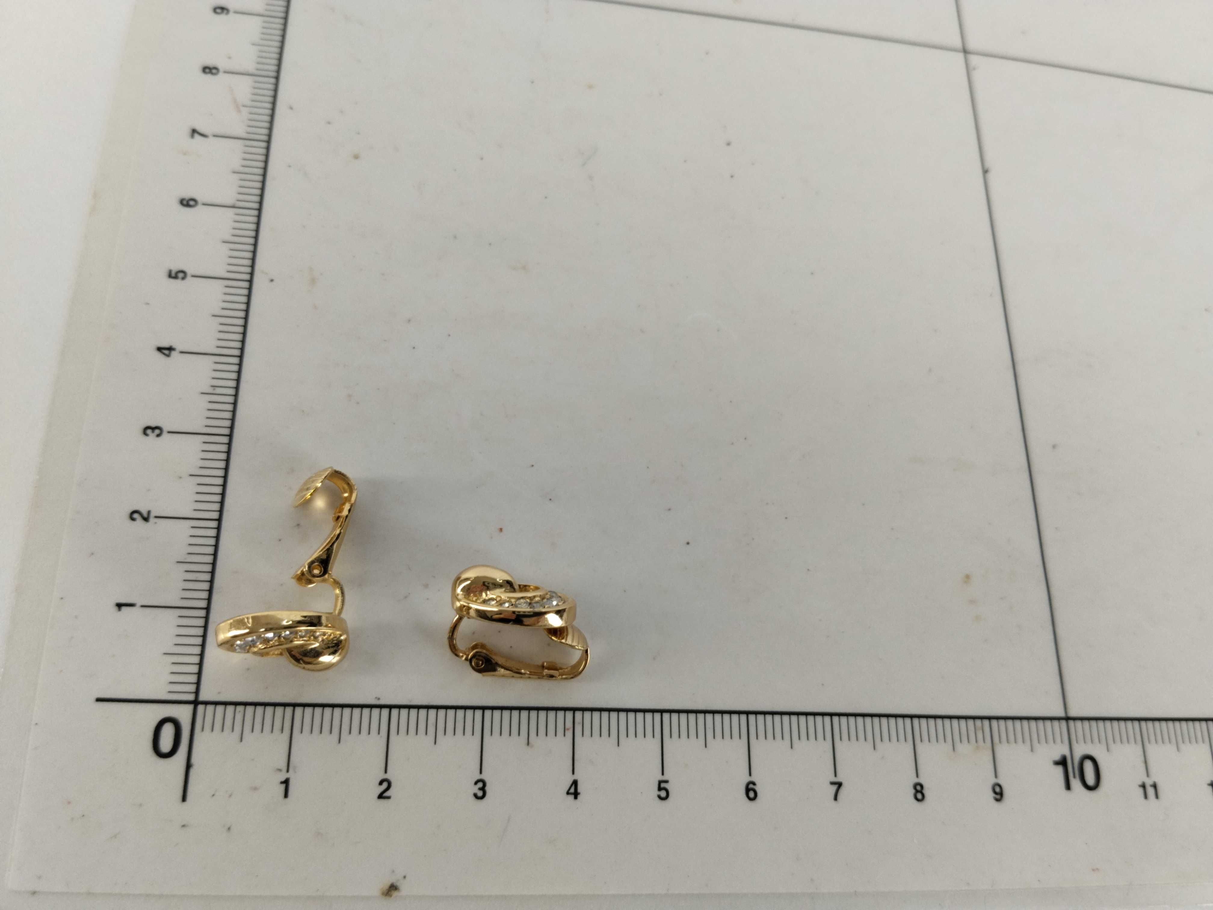 Circle Rhinestone Gold Earrings (with box) — view 10